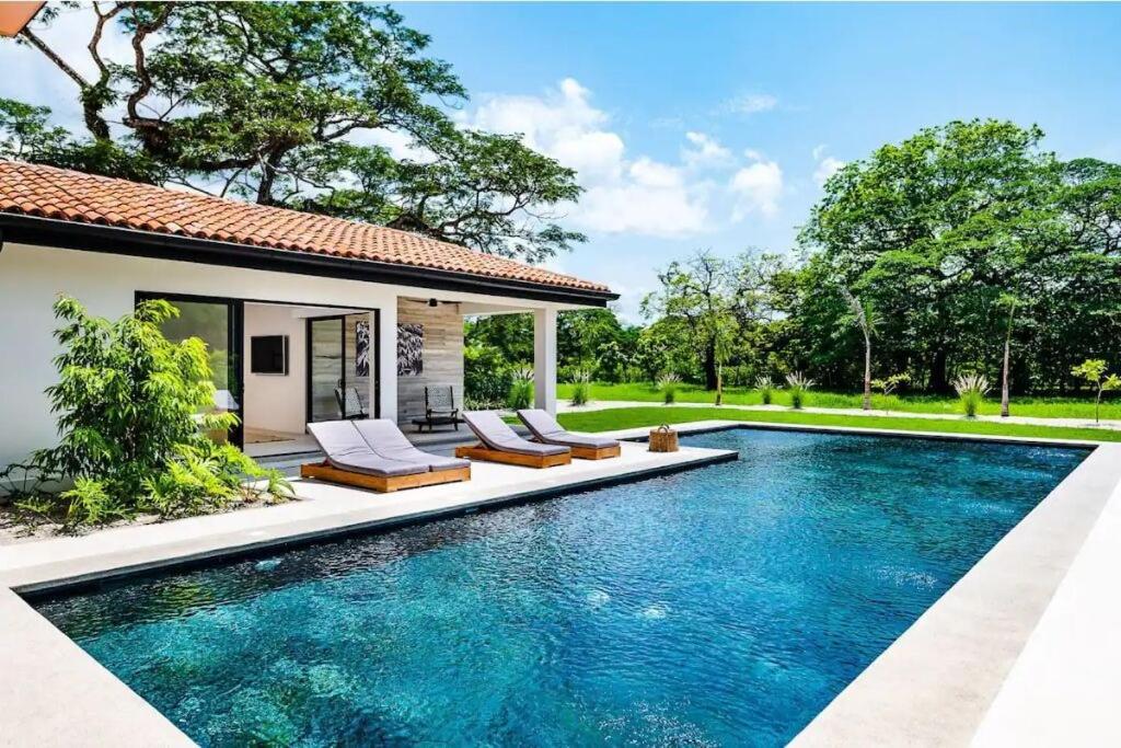 Villa photo 2