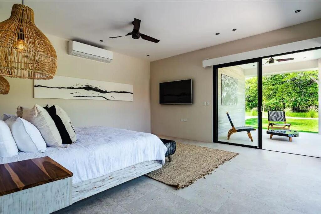 Villa photo 1