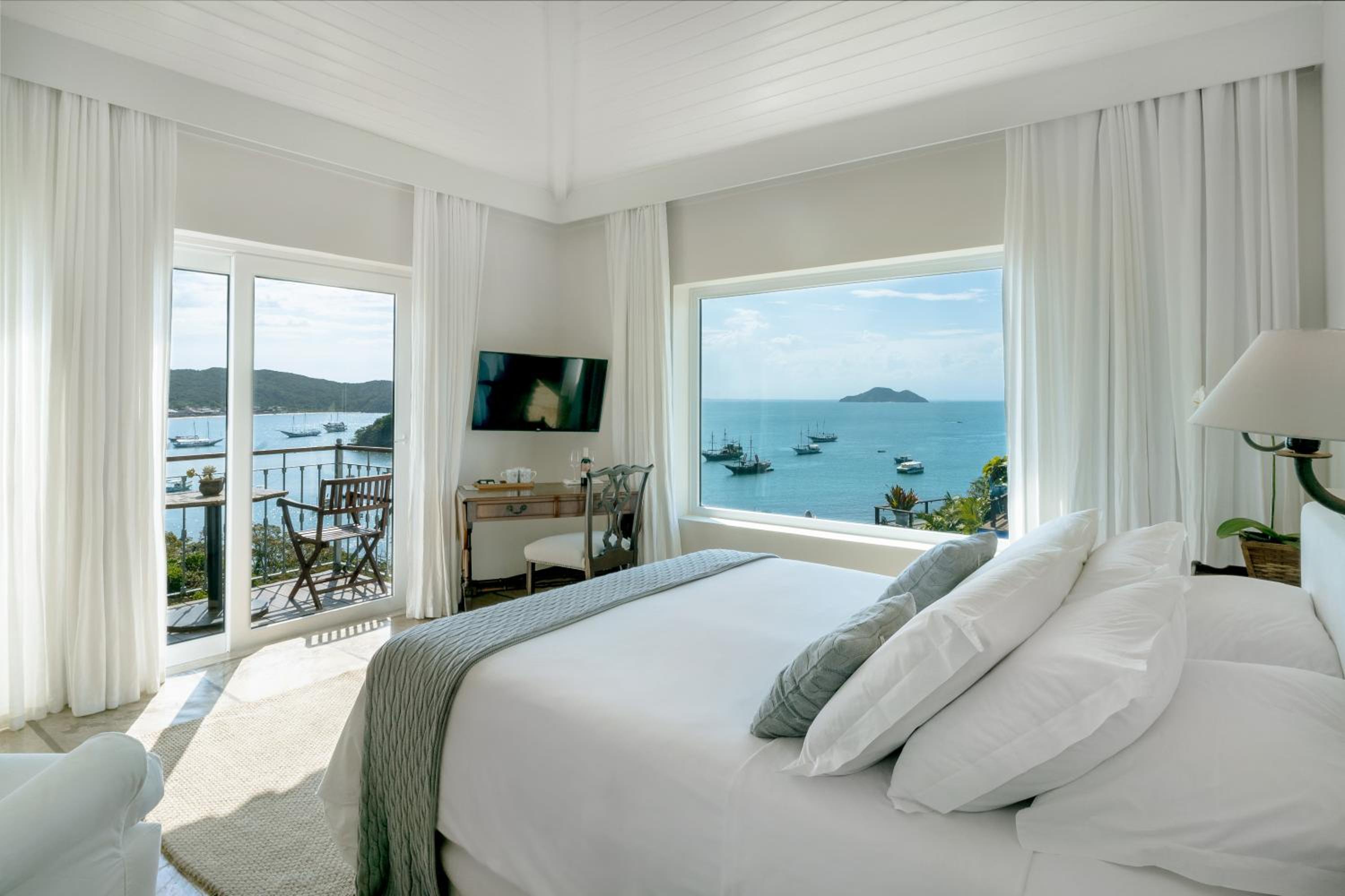 Deluxe Double Room with Sea View - Photo 14