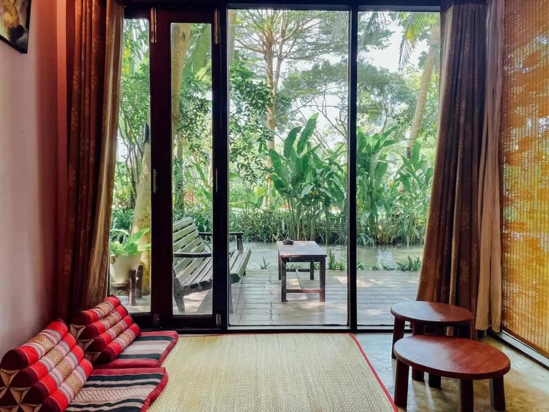 Double Room with Pool View - Photo 4