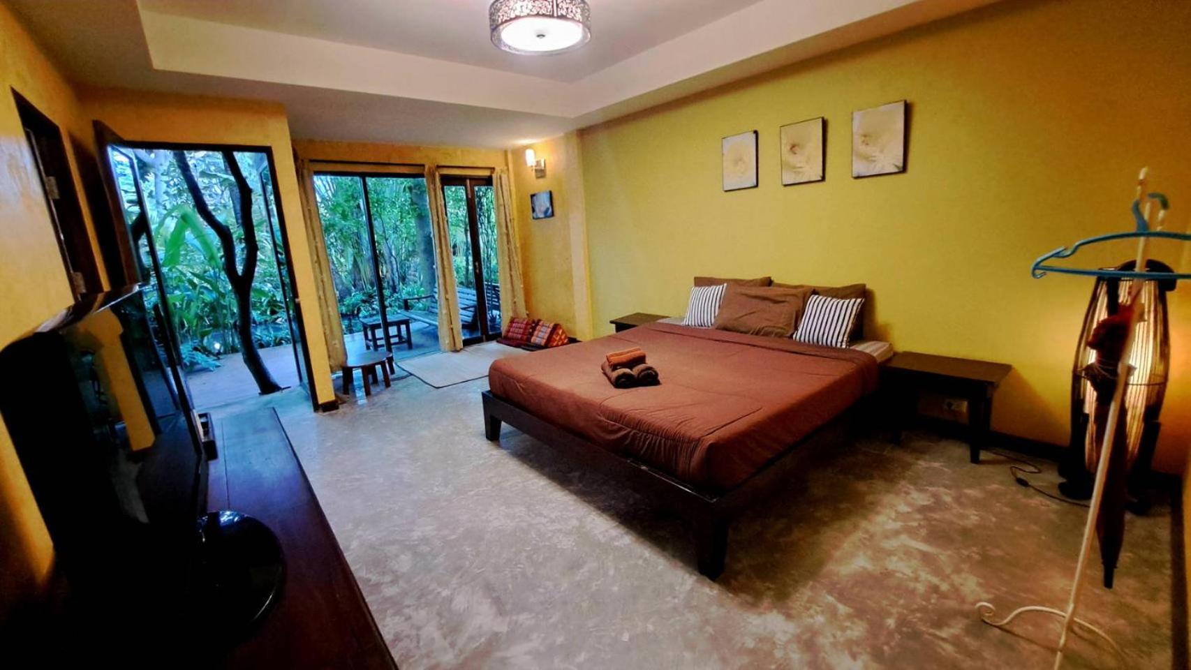 Double Room with Pool View - Photo 2