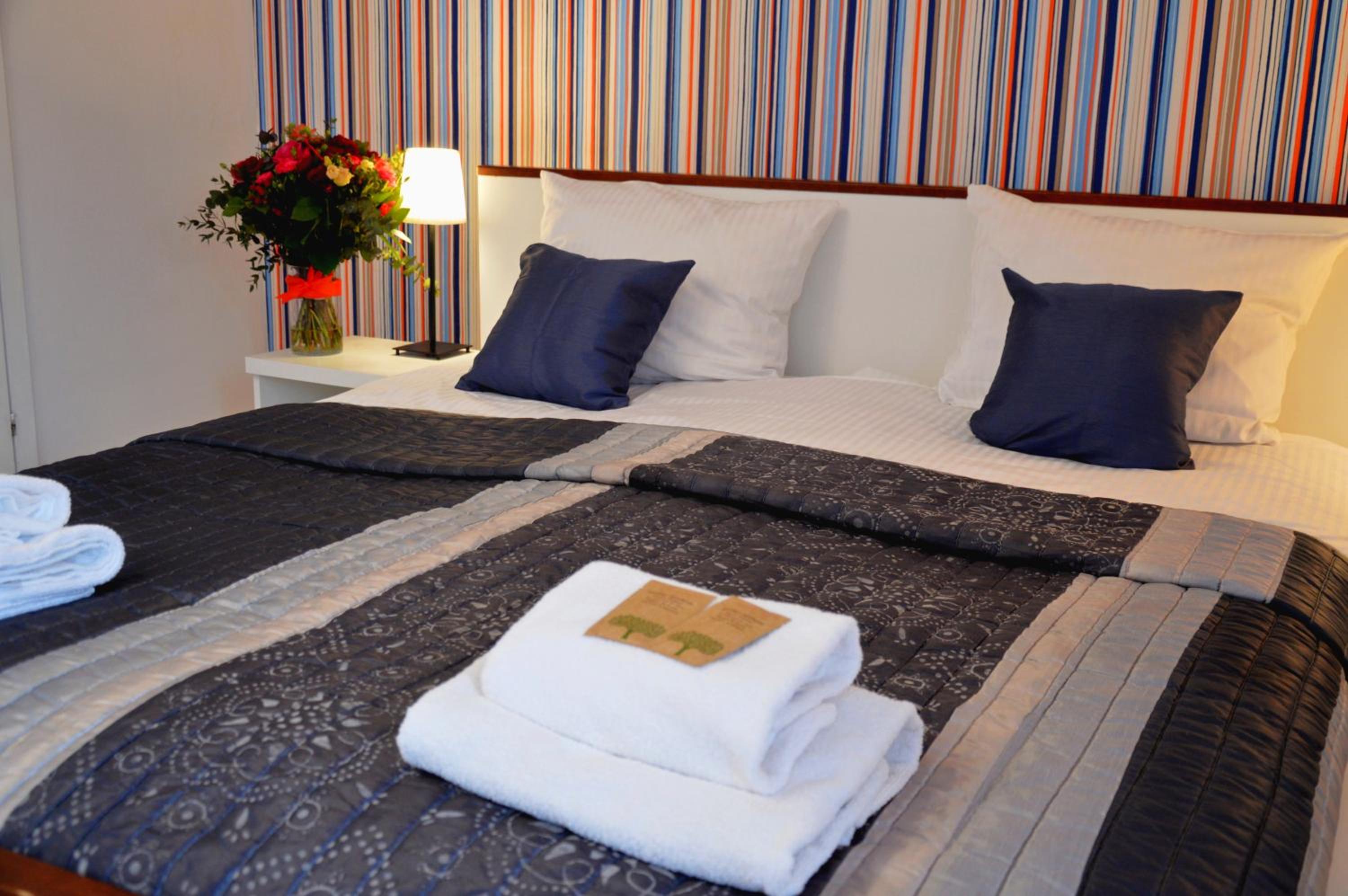 Deluxe King Room photo 1