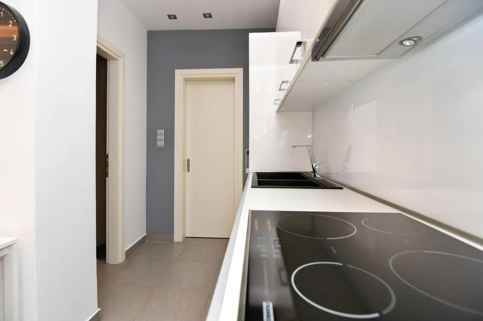 One-Bedroom Apartment - Photo 13