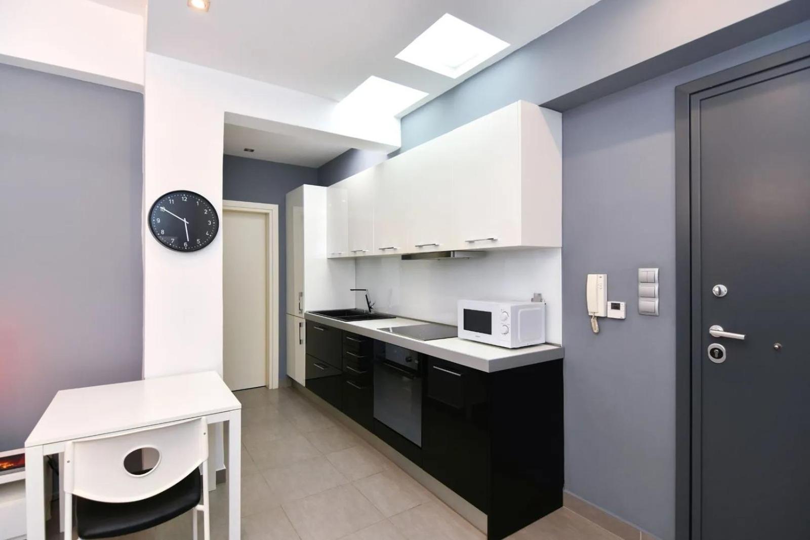 One-Bedroom Apartment - Photo 9