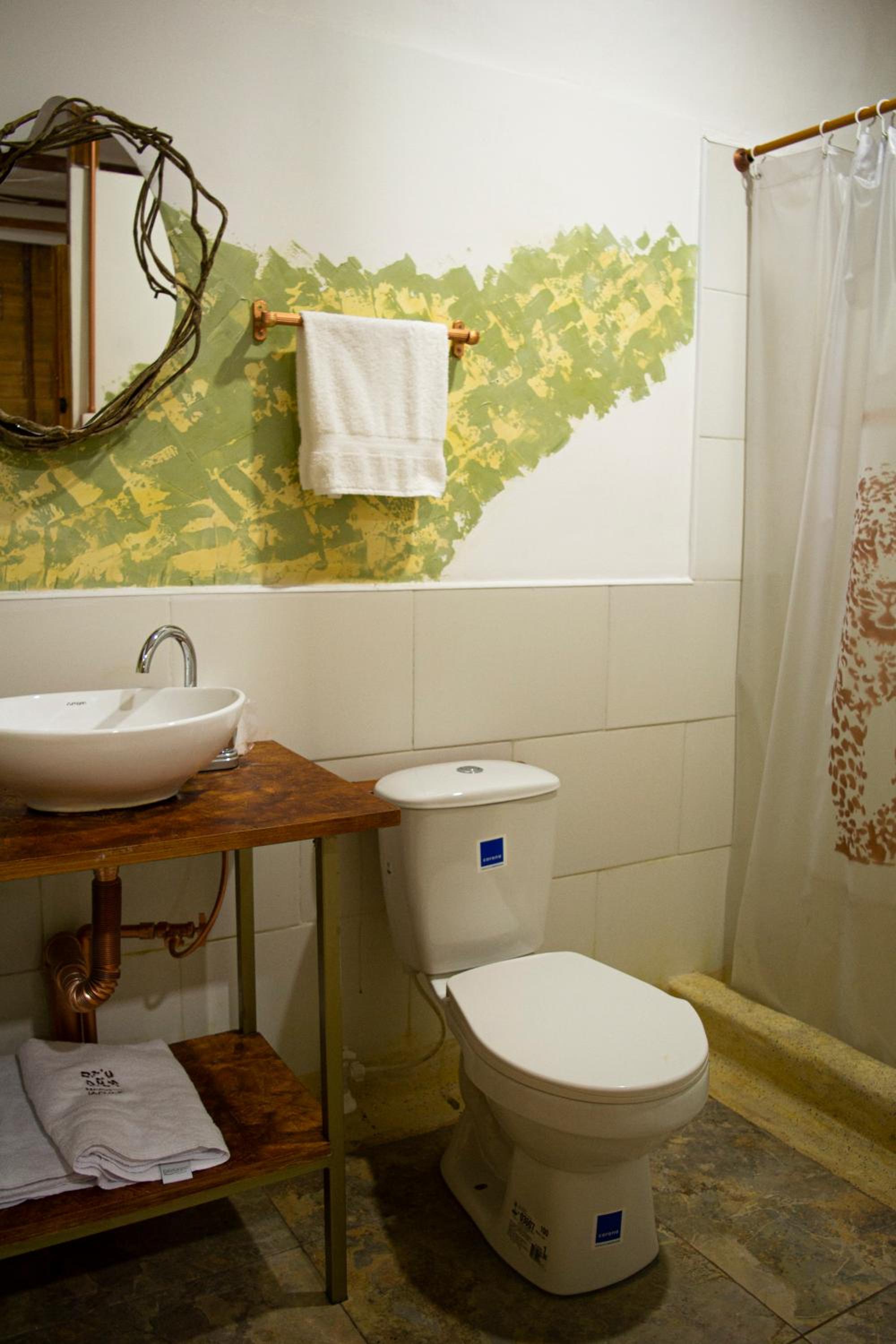 Twin Room with Private Bathroom photo 3
