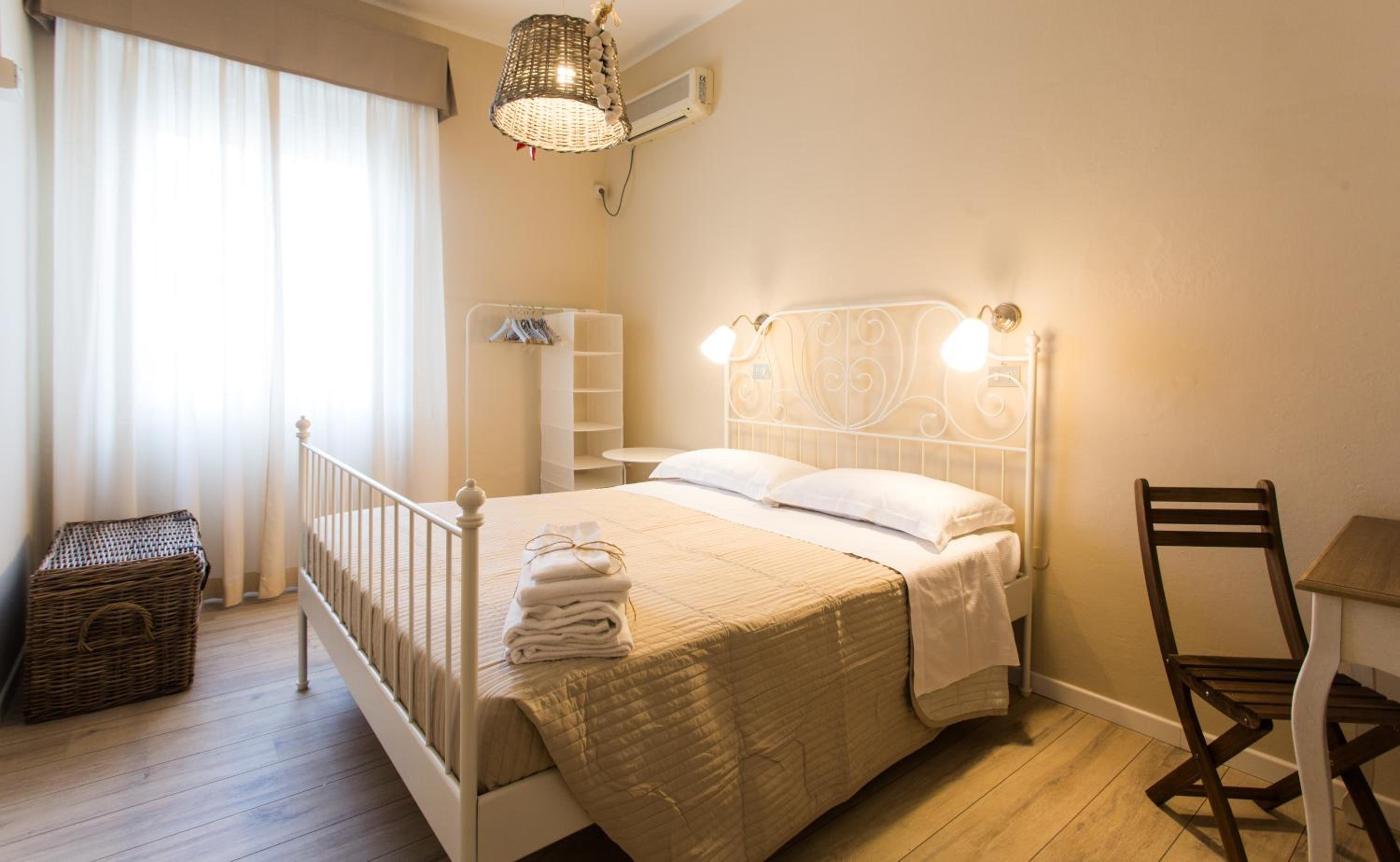 Double Room With Private Bathroom photo 2