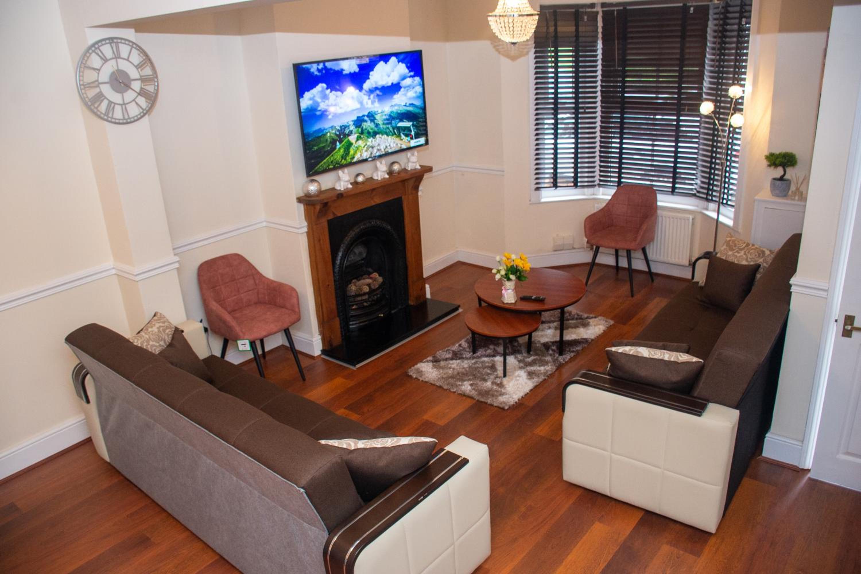 Three-Bedroom House photo 1