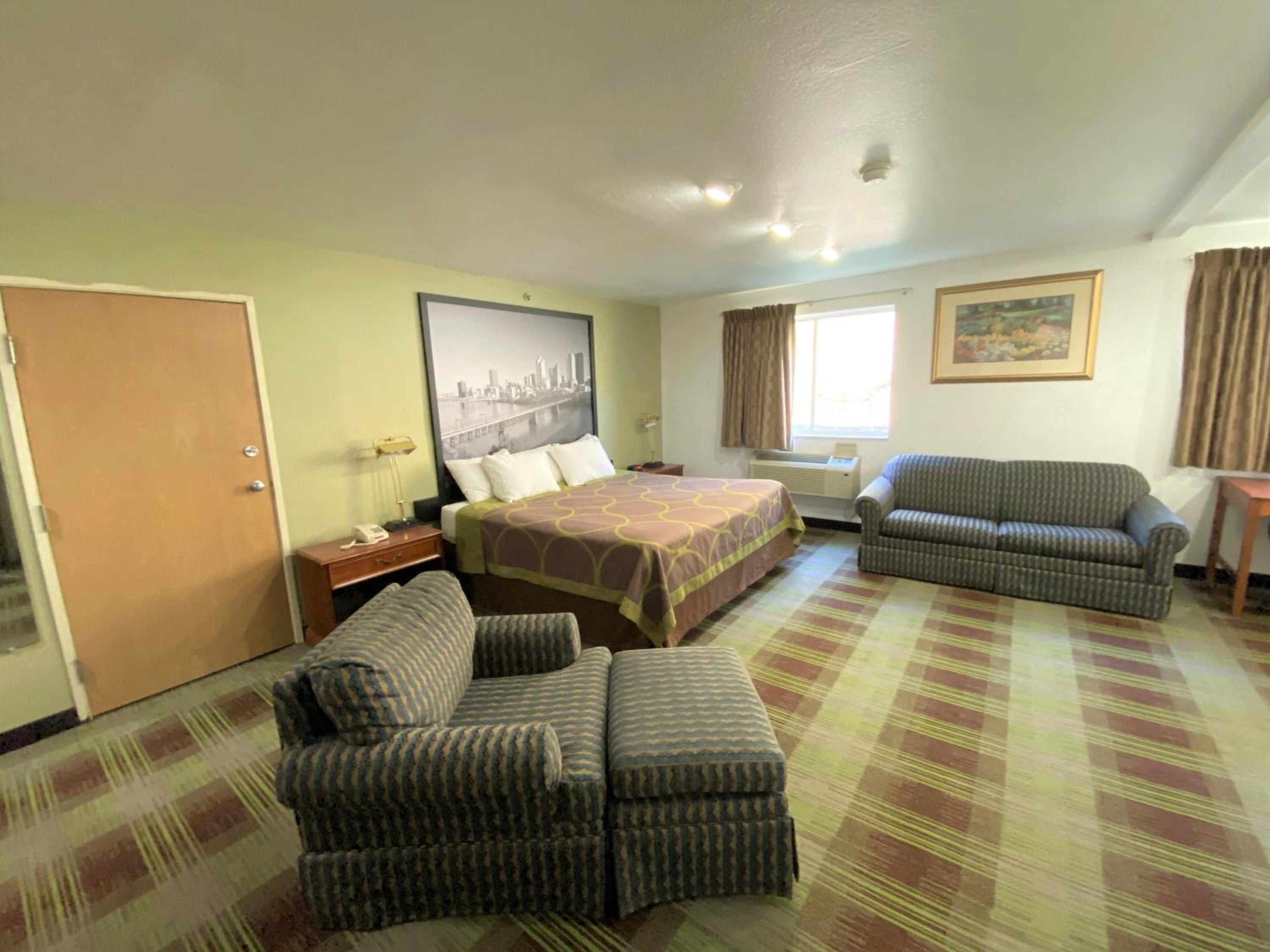King Studio Suite - Non-Smoking photo 1