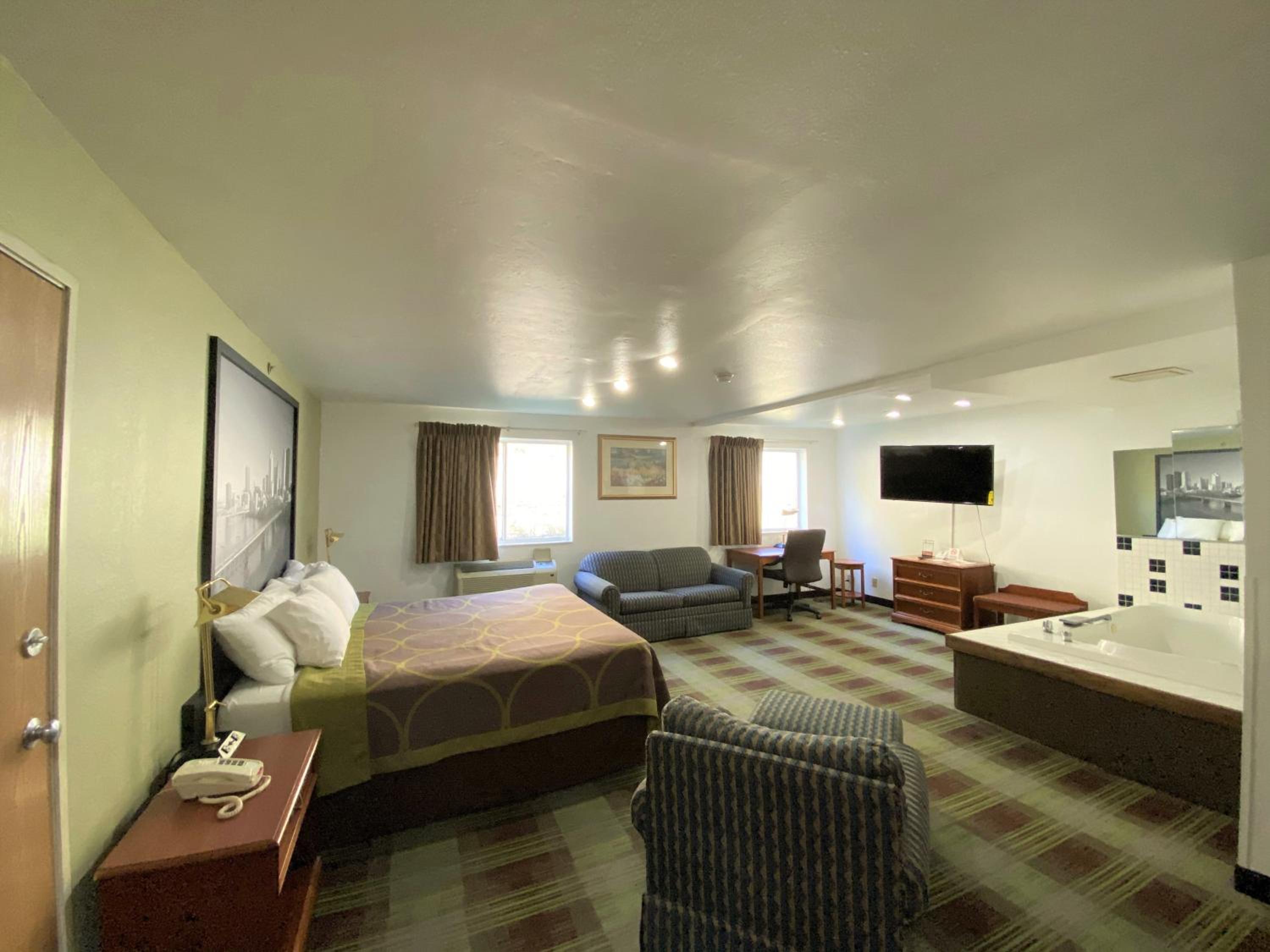 King Studio Suite - Non-Smoking photo 2