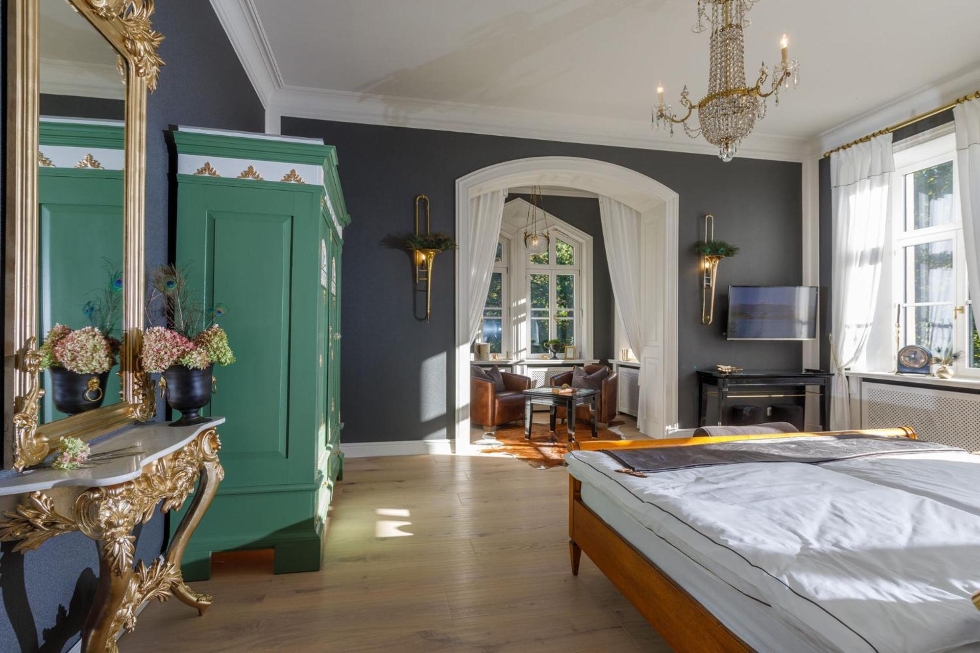 Deluxe Suite with Garden View