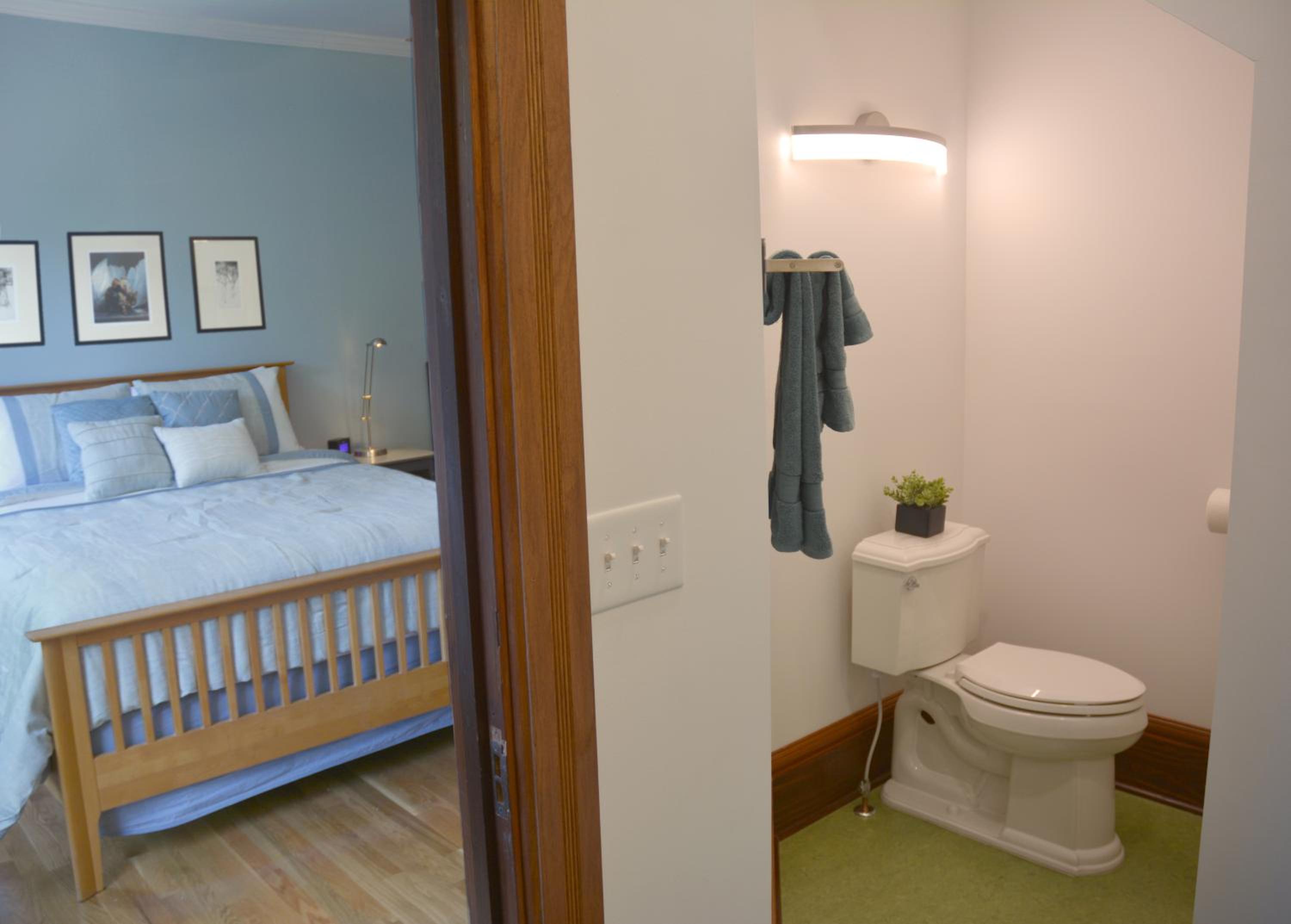 Queen Room - Photo 12