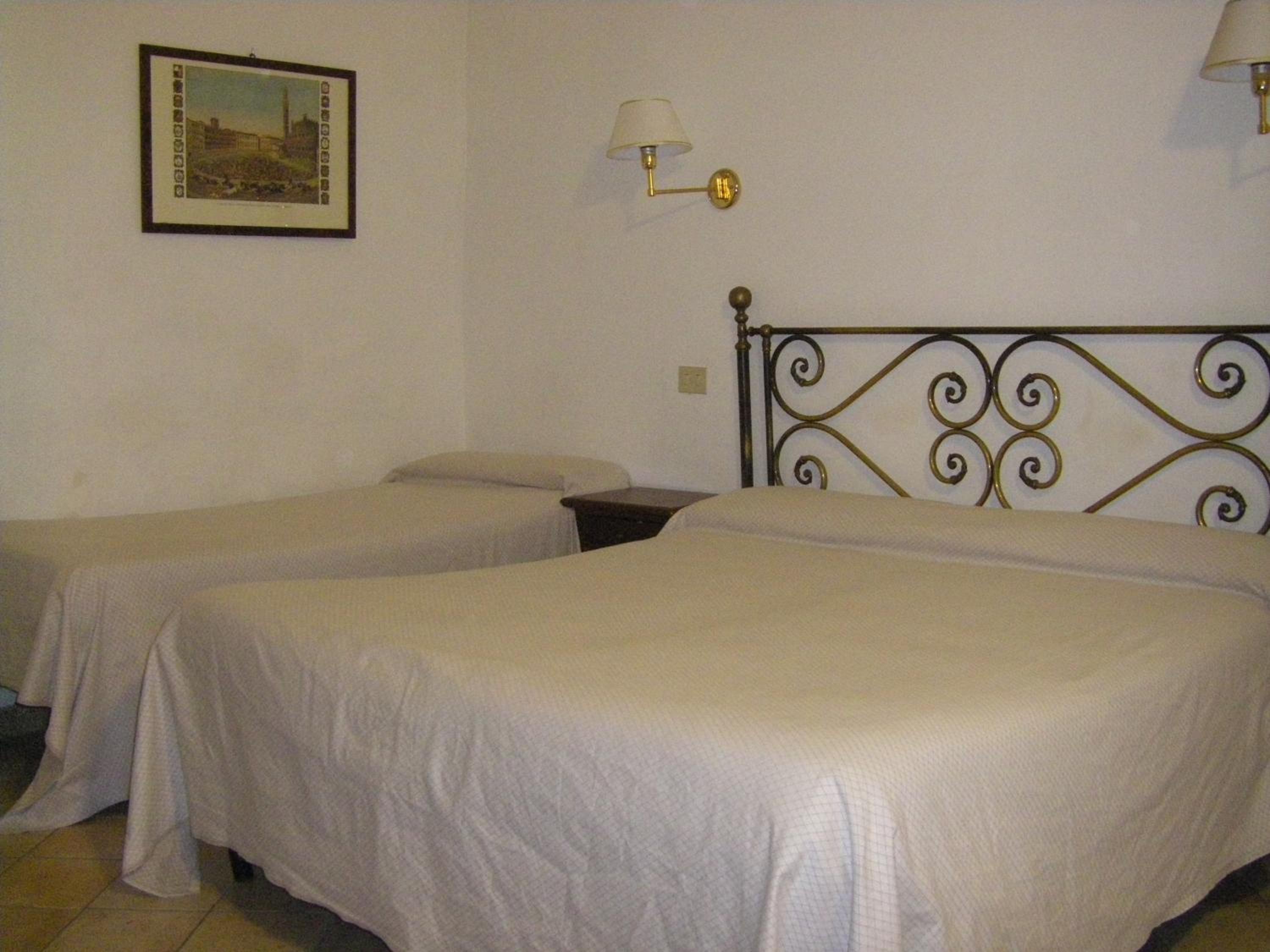 Triple Room - Photo 4