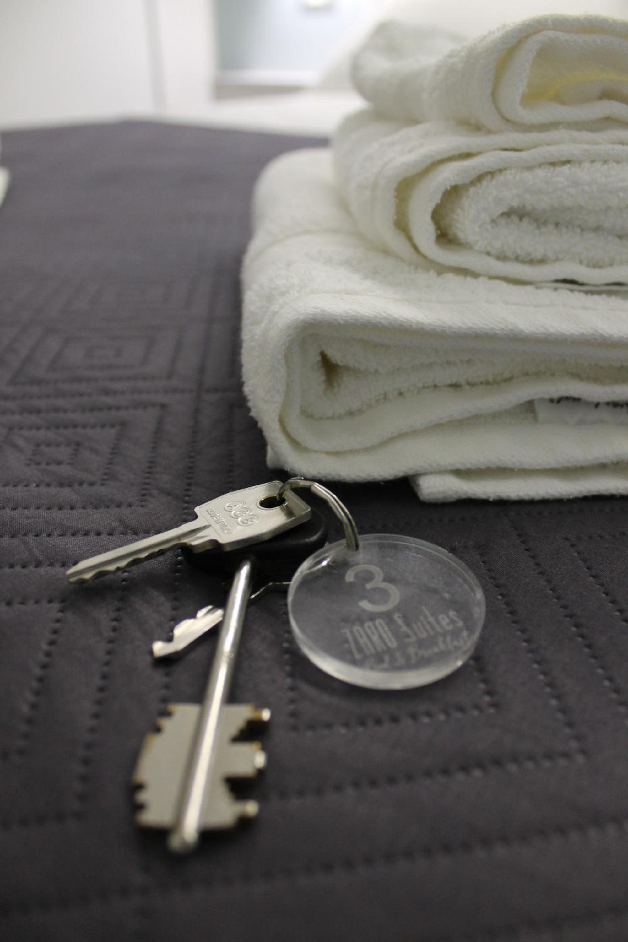 Double Room with Spa Bath - Photo 6
