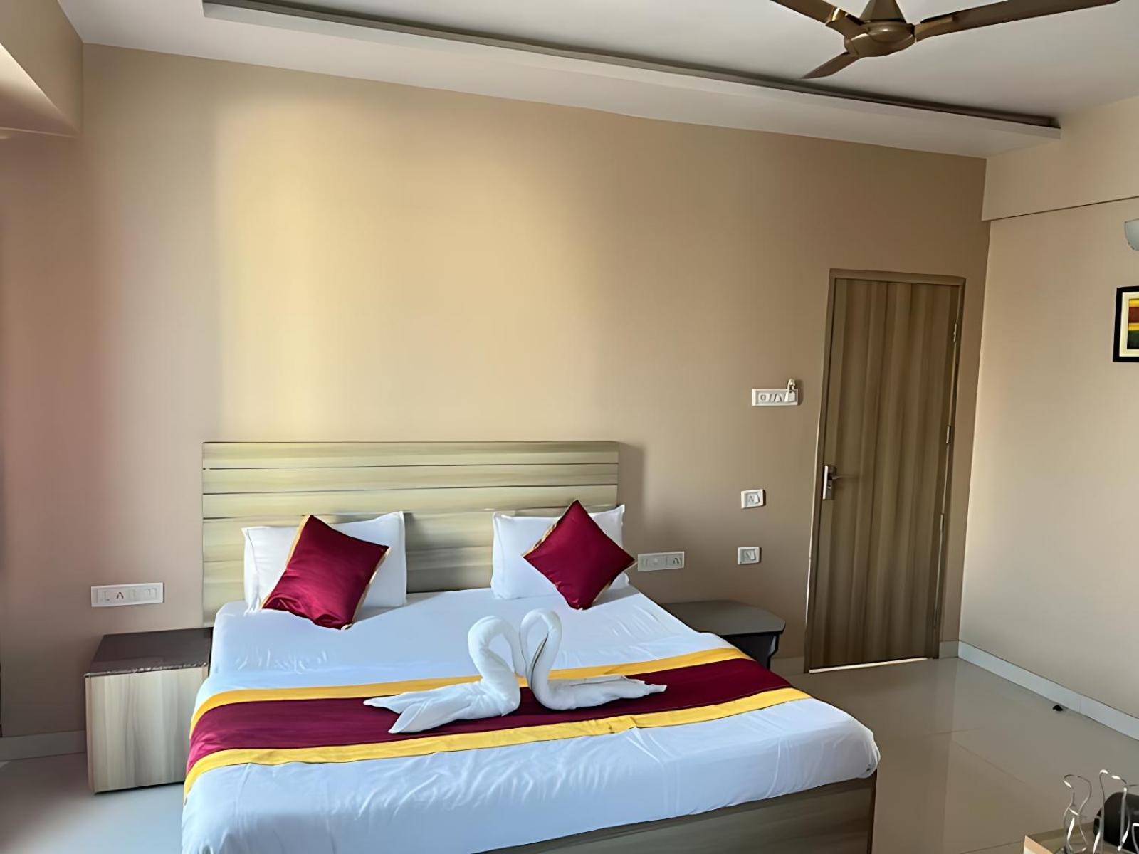 Deluxe King Room