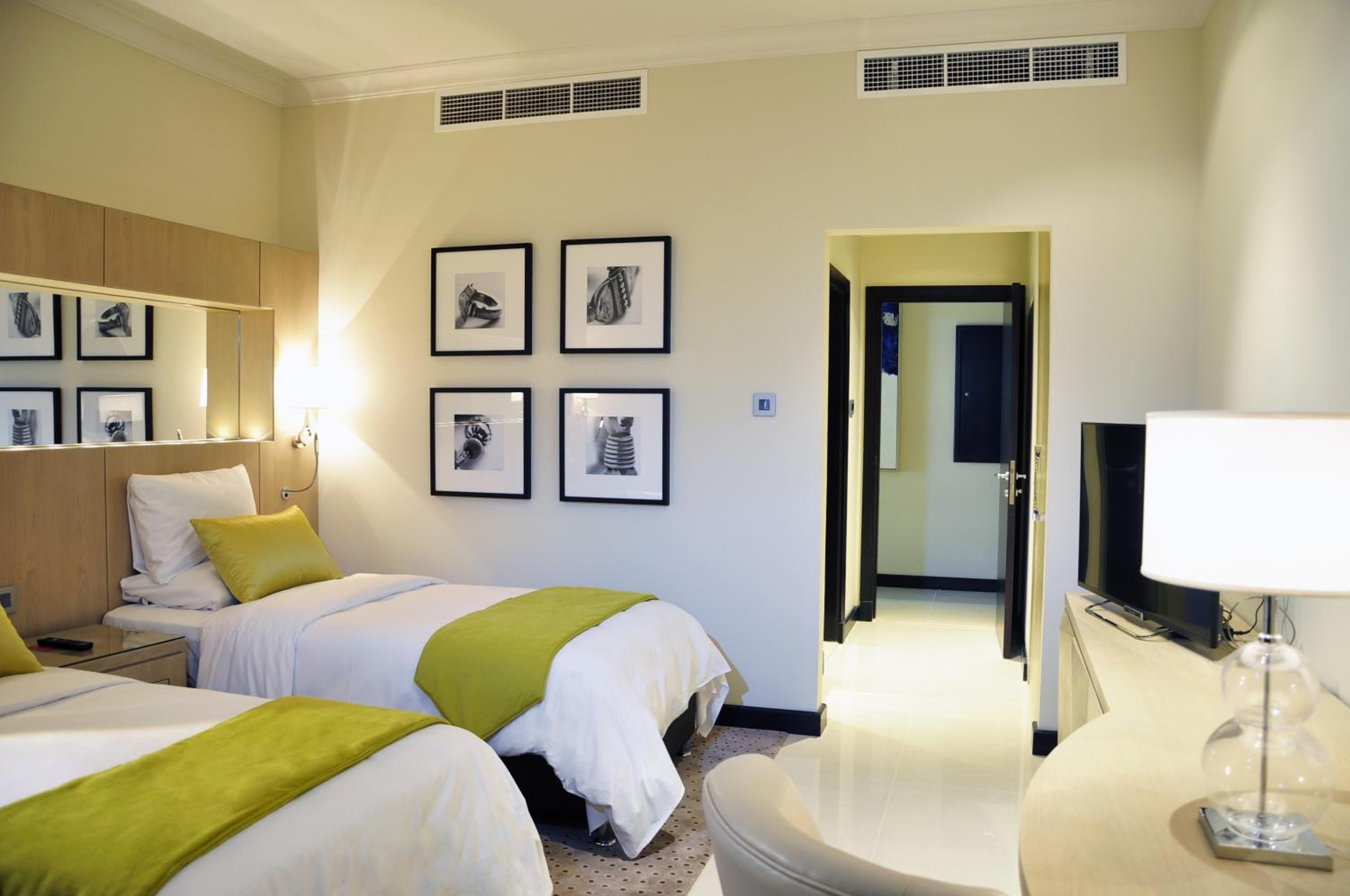 Executive Two-Bedroom Apartment With Two King Beds