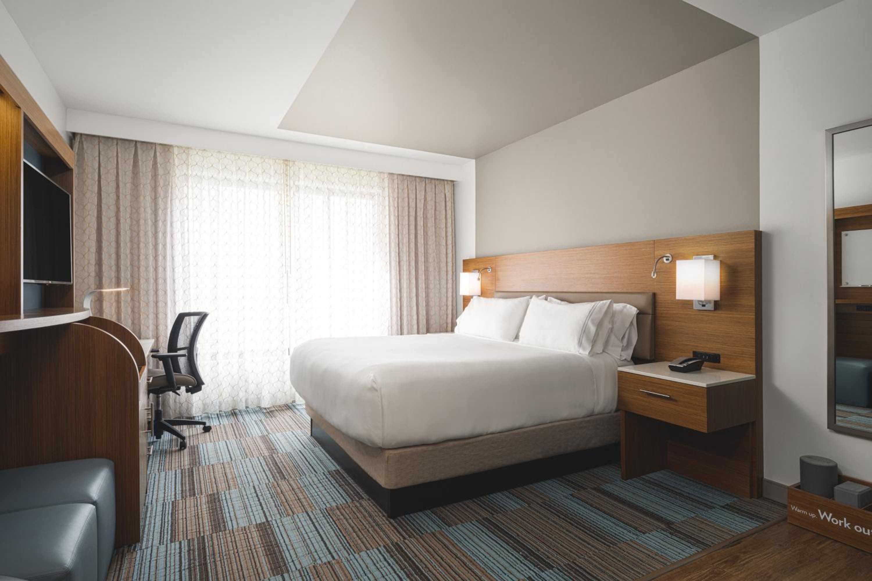 Standard King Room at EVEN Hotel Seattle Downtown - Lake Union by IHG in Seattle