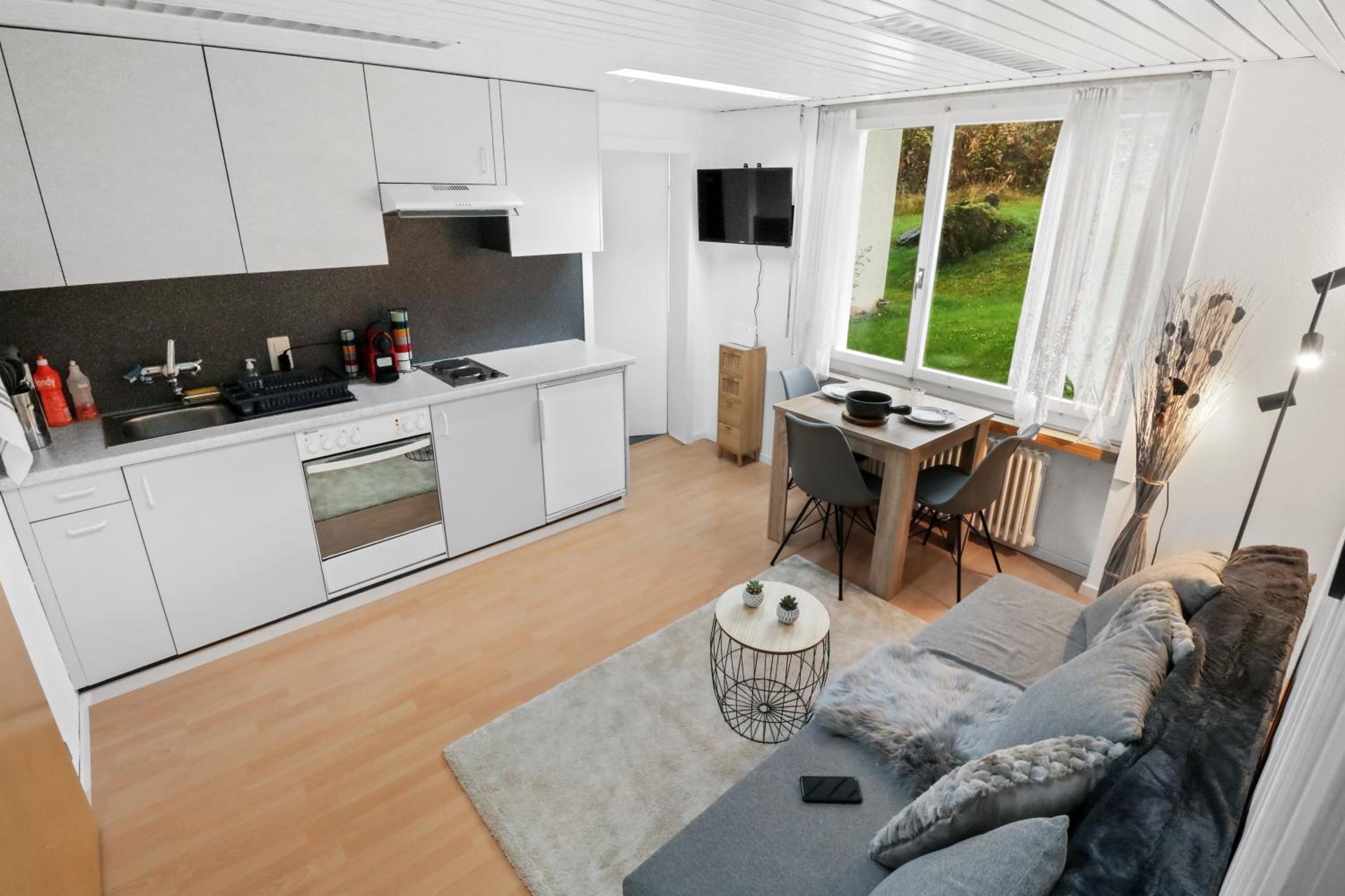 One-Bedroom Apartment - Photo 25