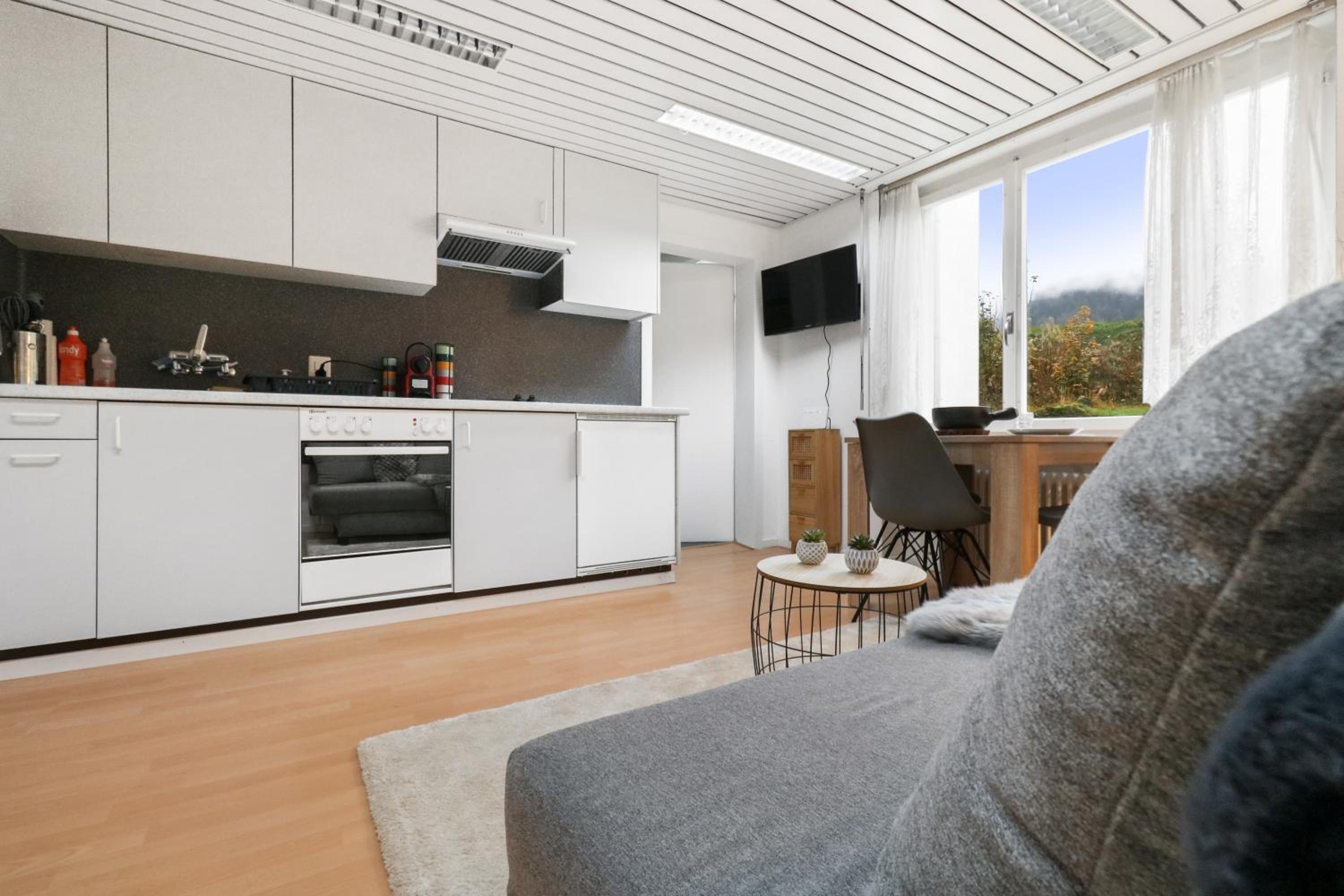 One-Bedroom Apartment - Photo 16