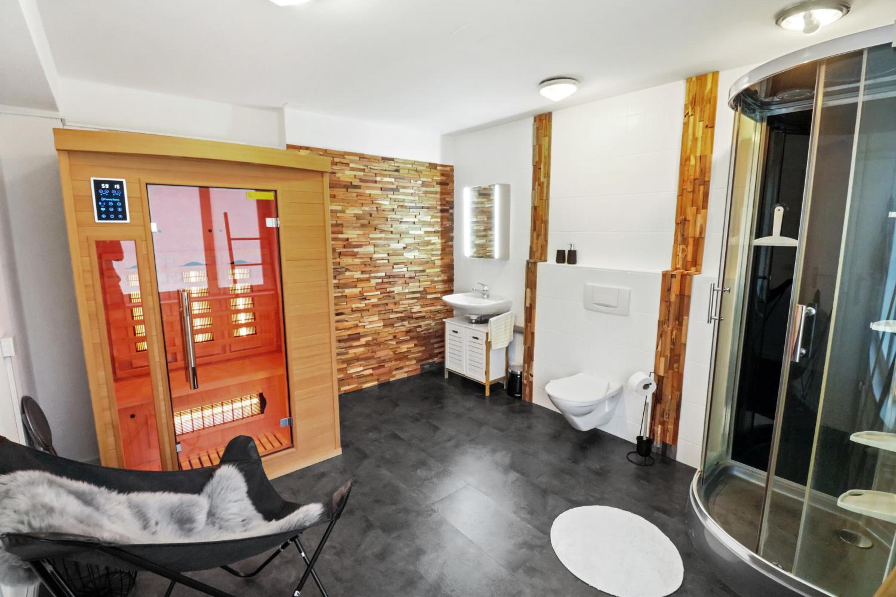 One-Bedroom Apartment - Photo 15
