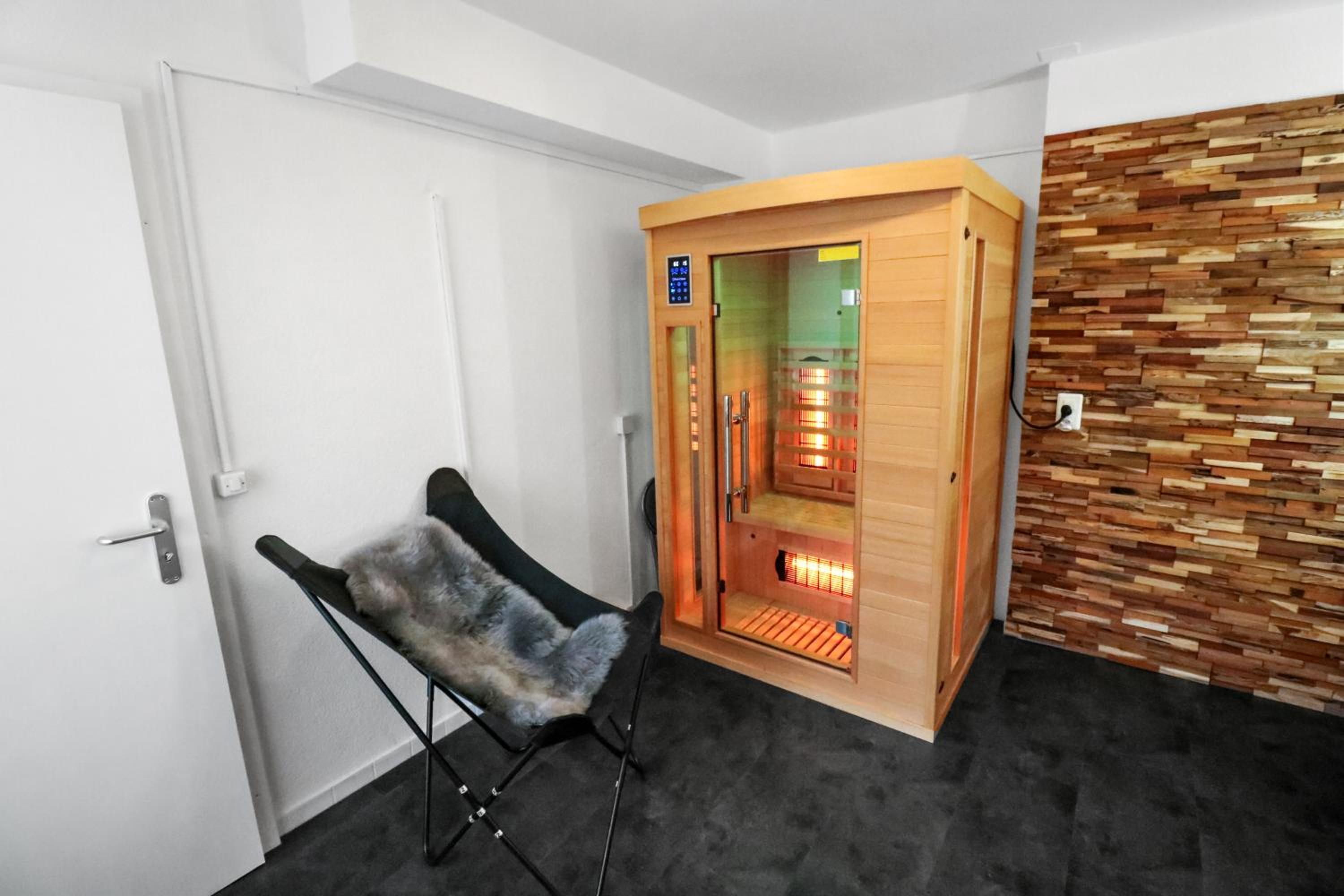 One-Bedroom Apartment - Photo 17