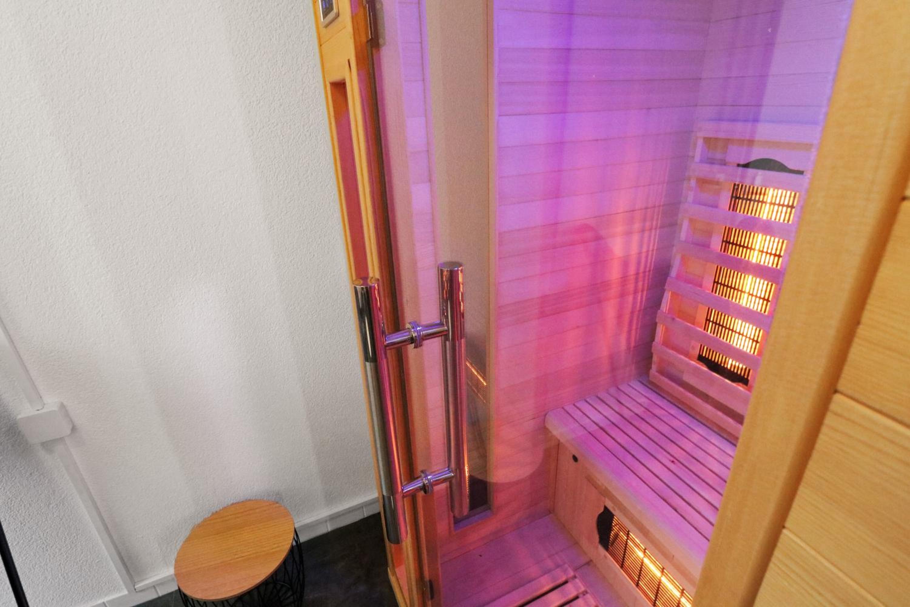One-Bedroom Apartment - Photo 5