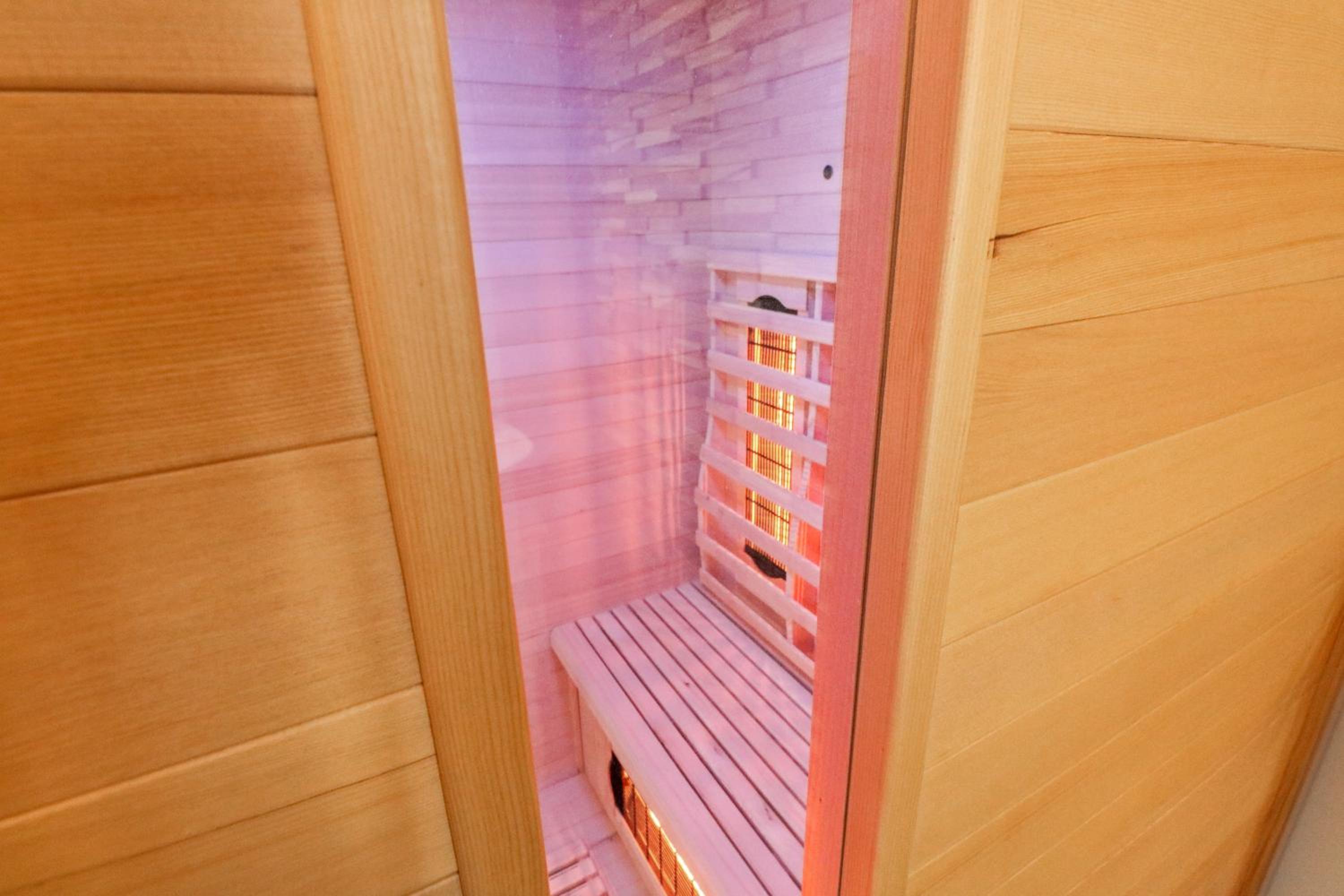 One-Bedroom Apartment - Photo 8