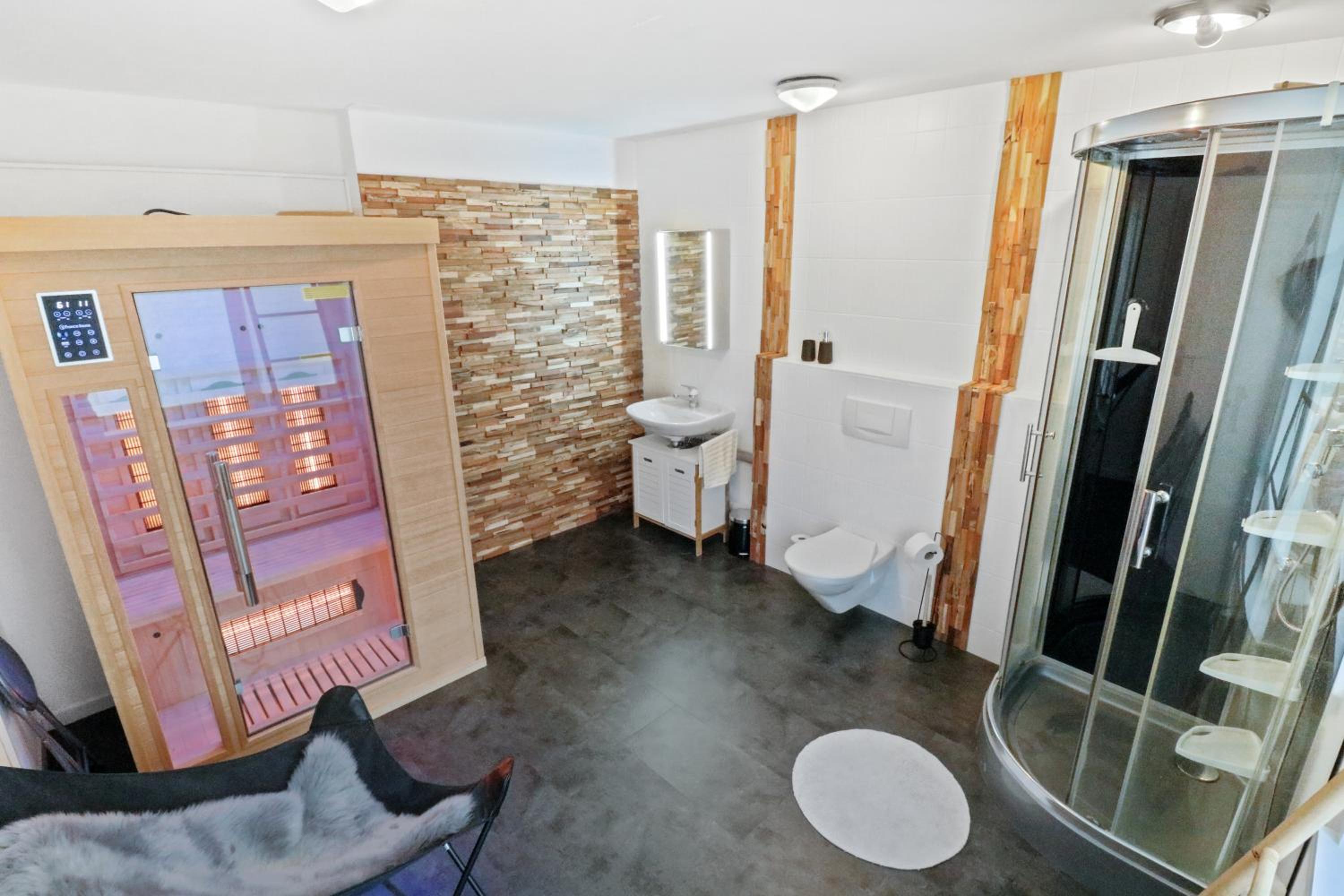 One-Bedroom Apartment - Photo 9