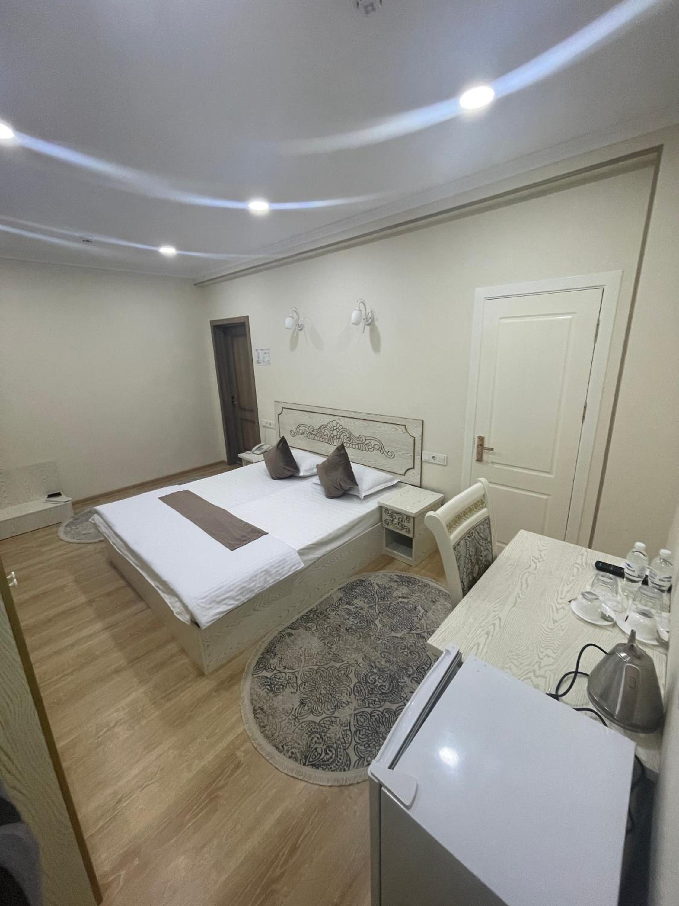 Double or Twin Room photo 3