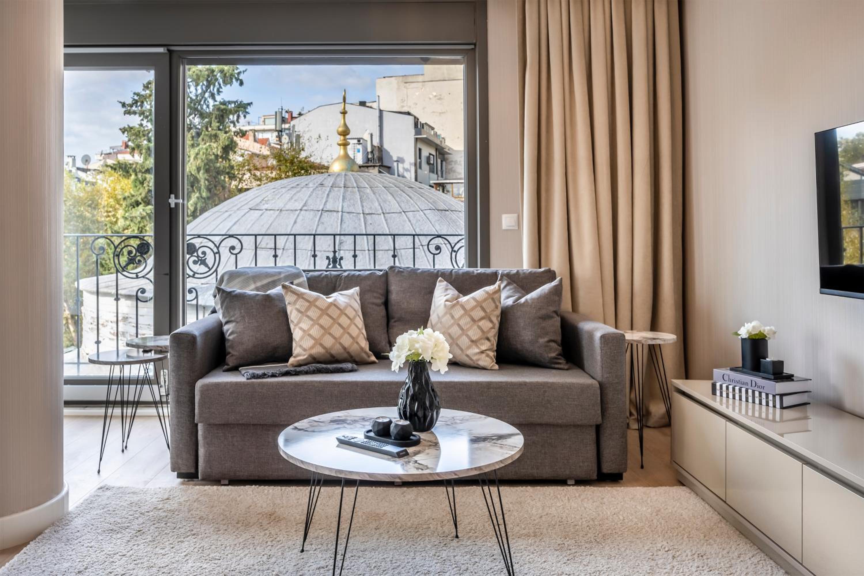 Deluxe Suite with Sea View photo 3
