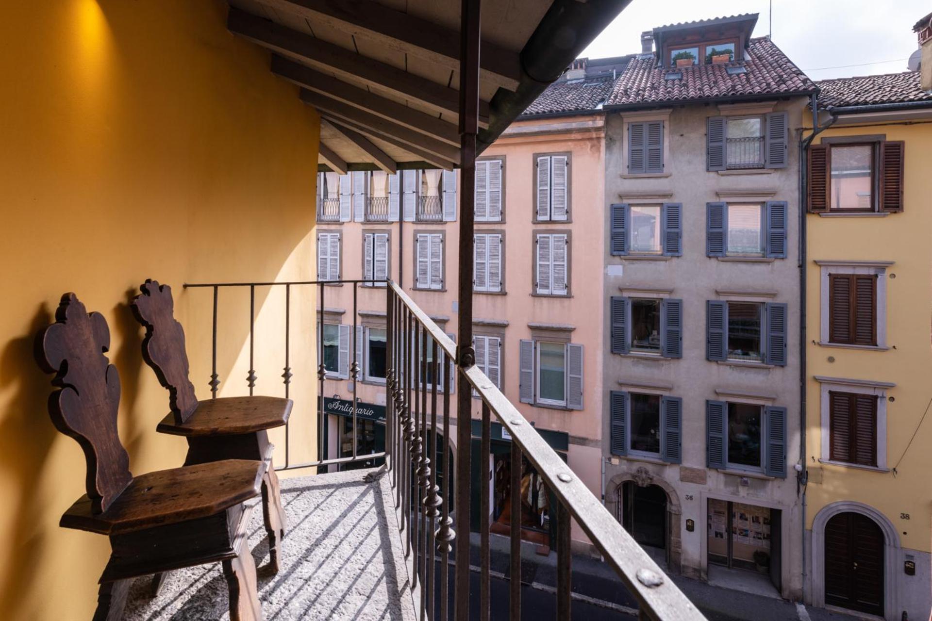 Suite with Balcony photo 3