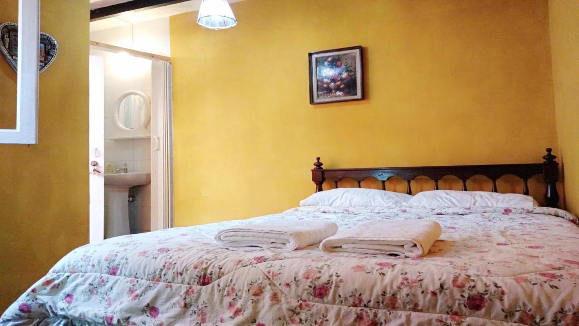 Double Room with Private Bathroom photo 1