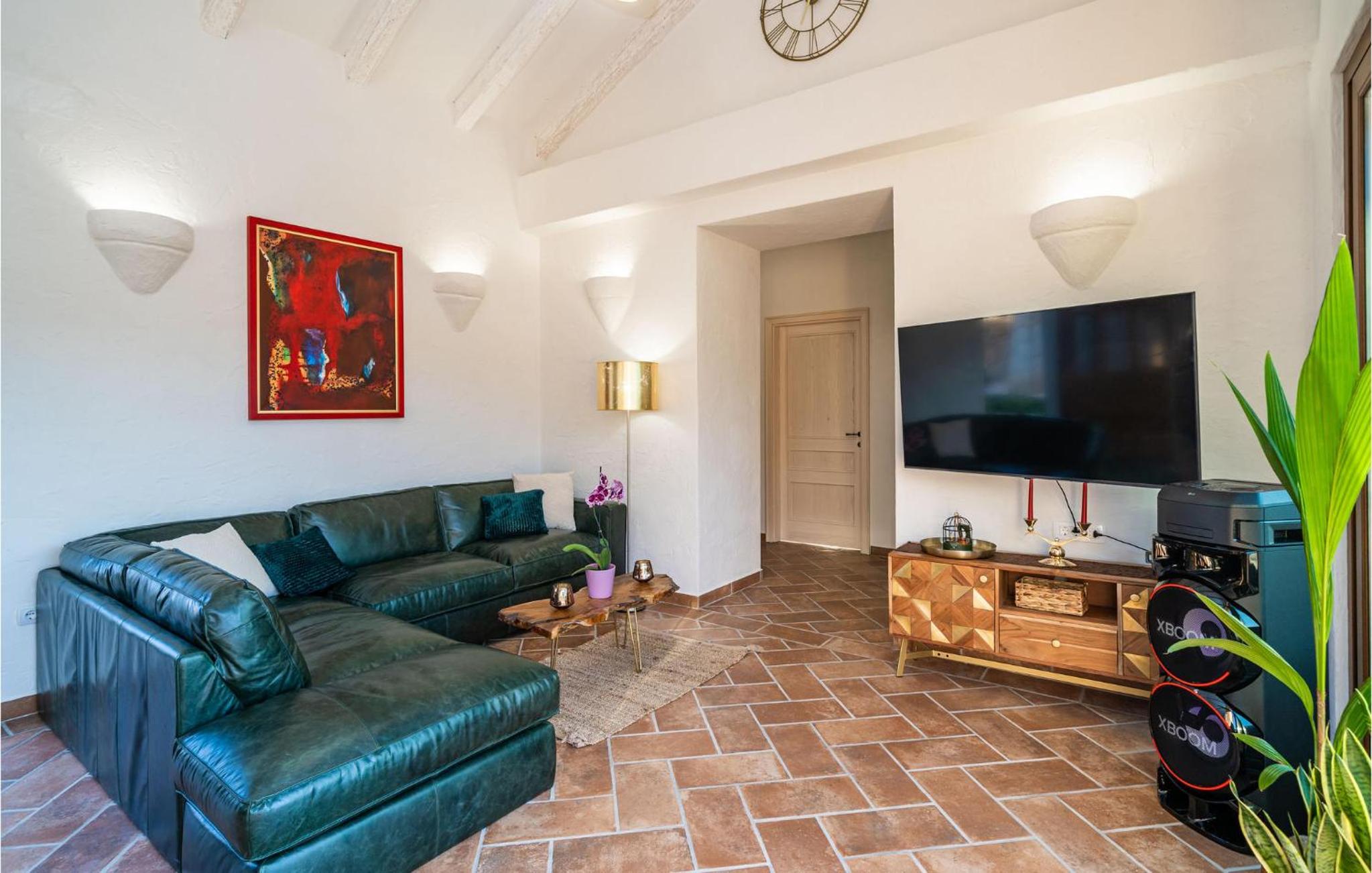 Four-Bedroom Holiday Home