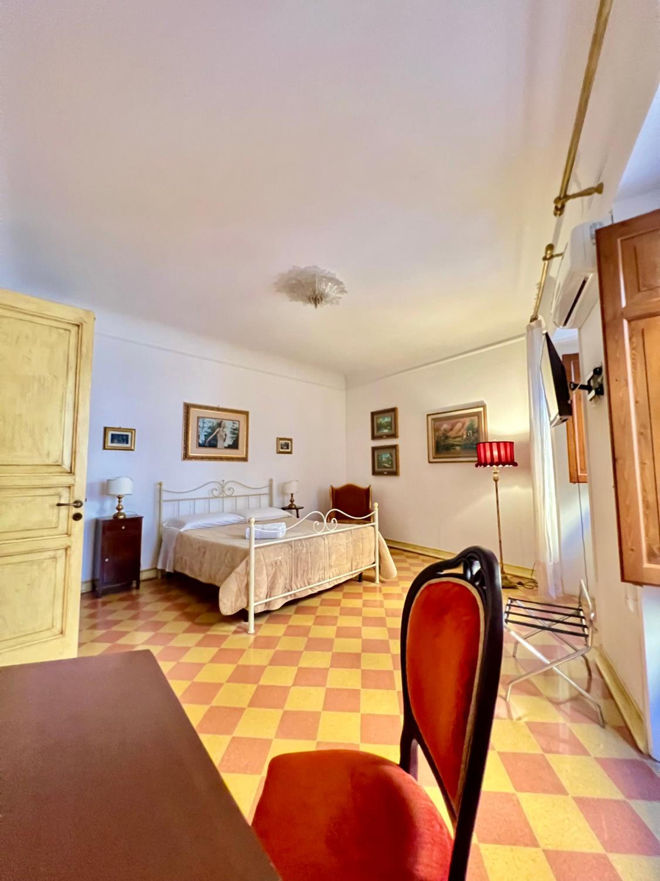 Deluxe Double Room with Balcony - Photo 1