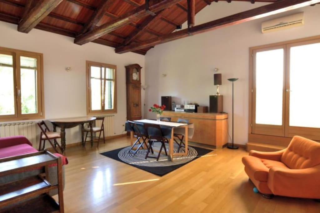 Three-Bedroom Apartment photo 1