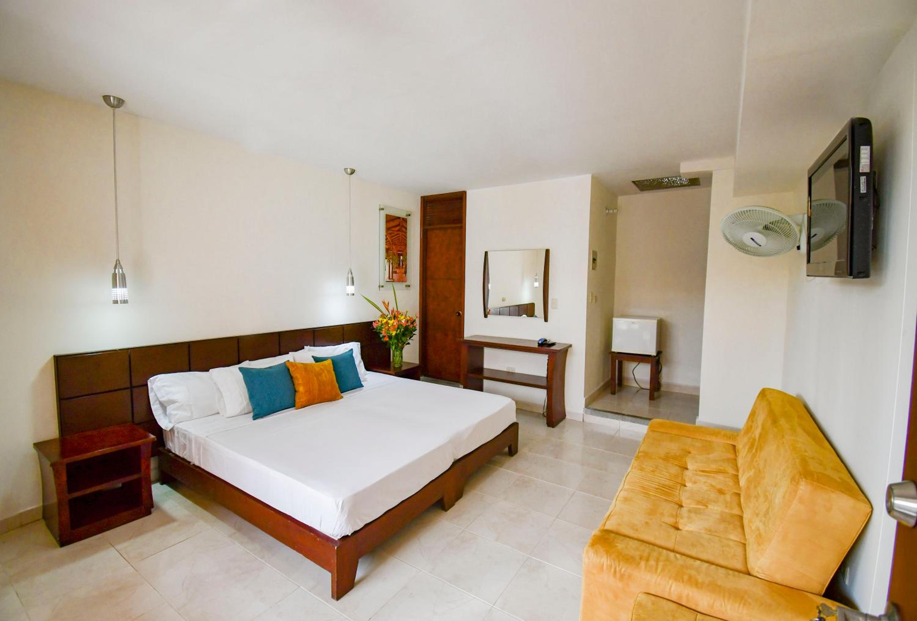 Basic Triple Room photo 1