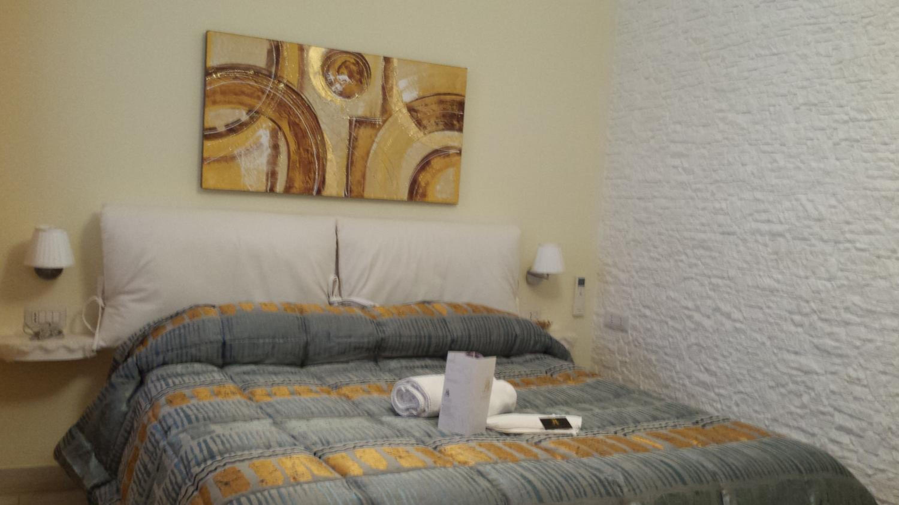 Double Room - Photo 7