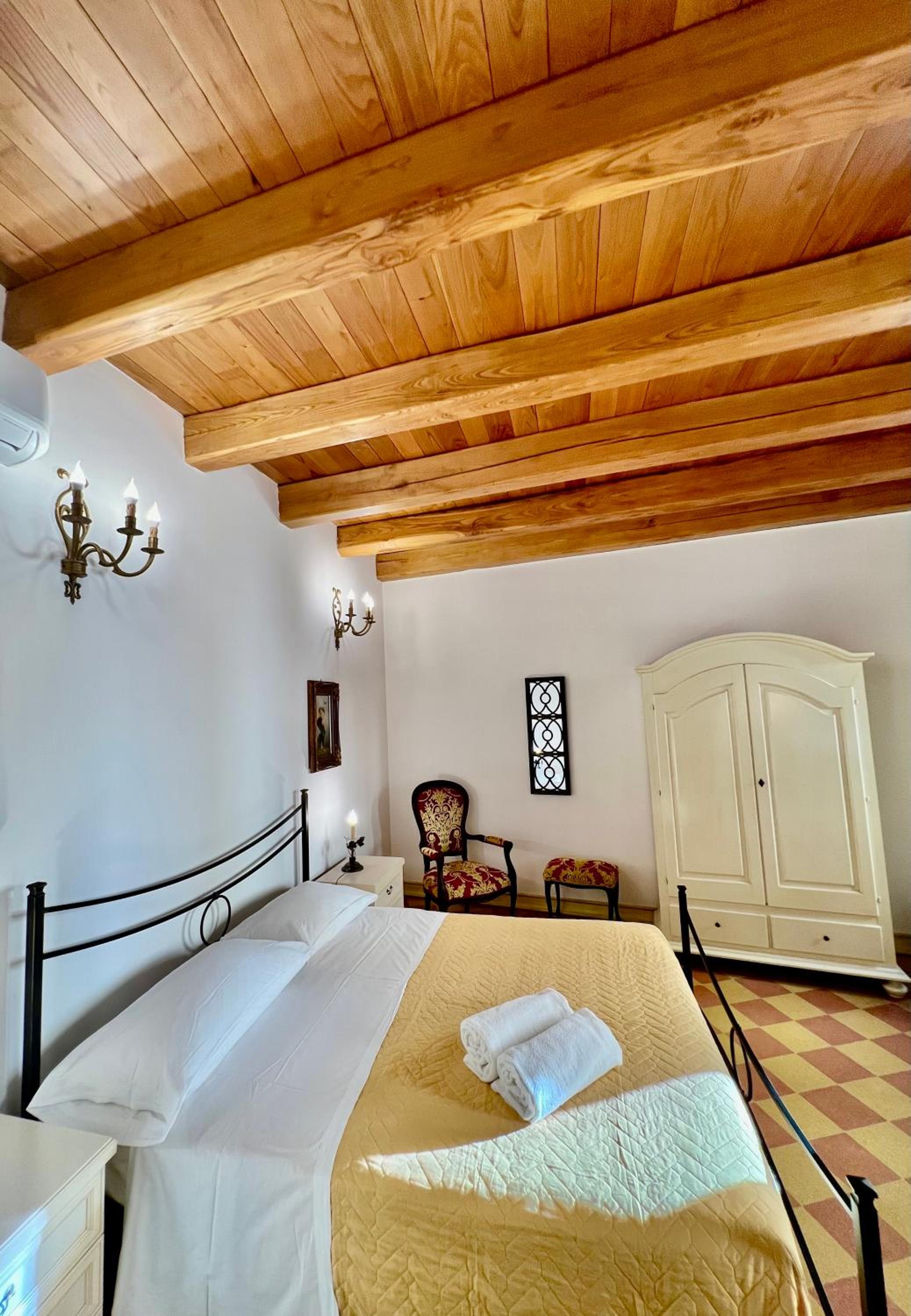 Superior Double Room - Photo 3
