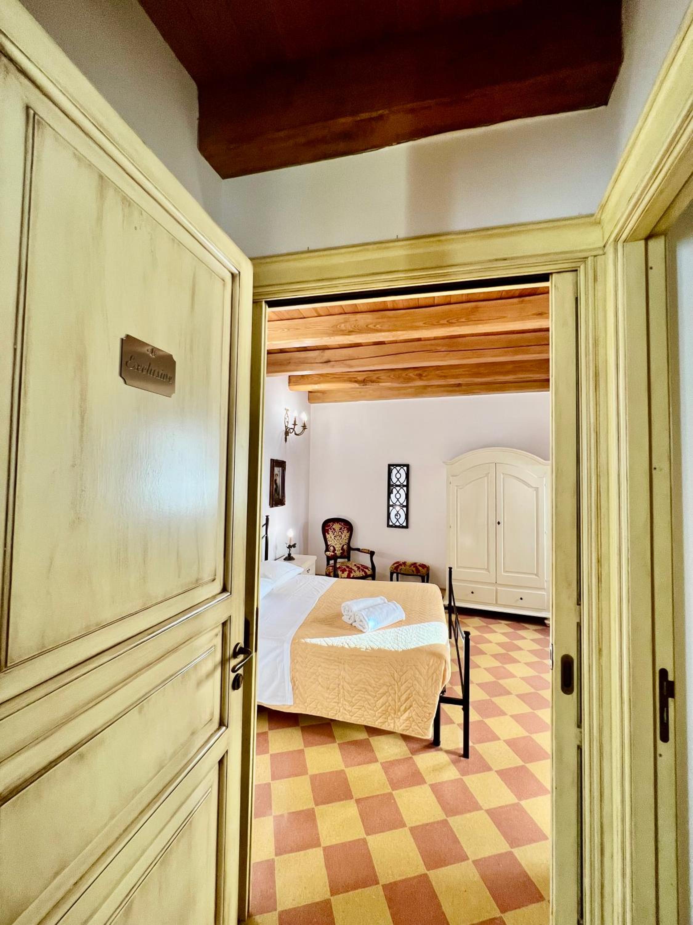 Superior Double Room - Photo 1