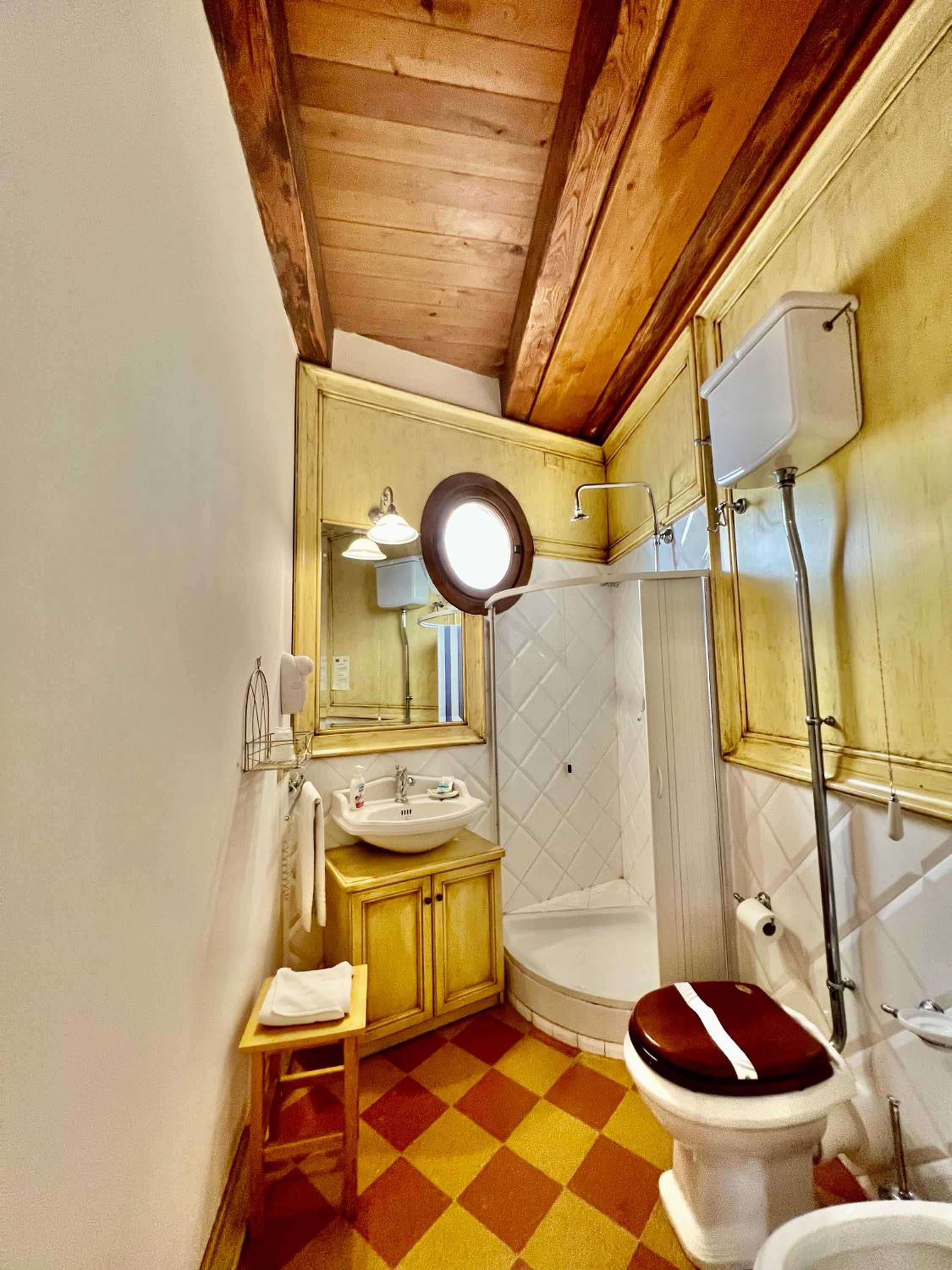 Superior Double Room - Photo 8