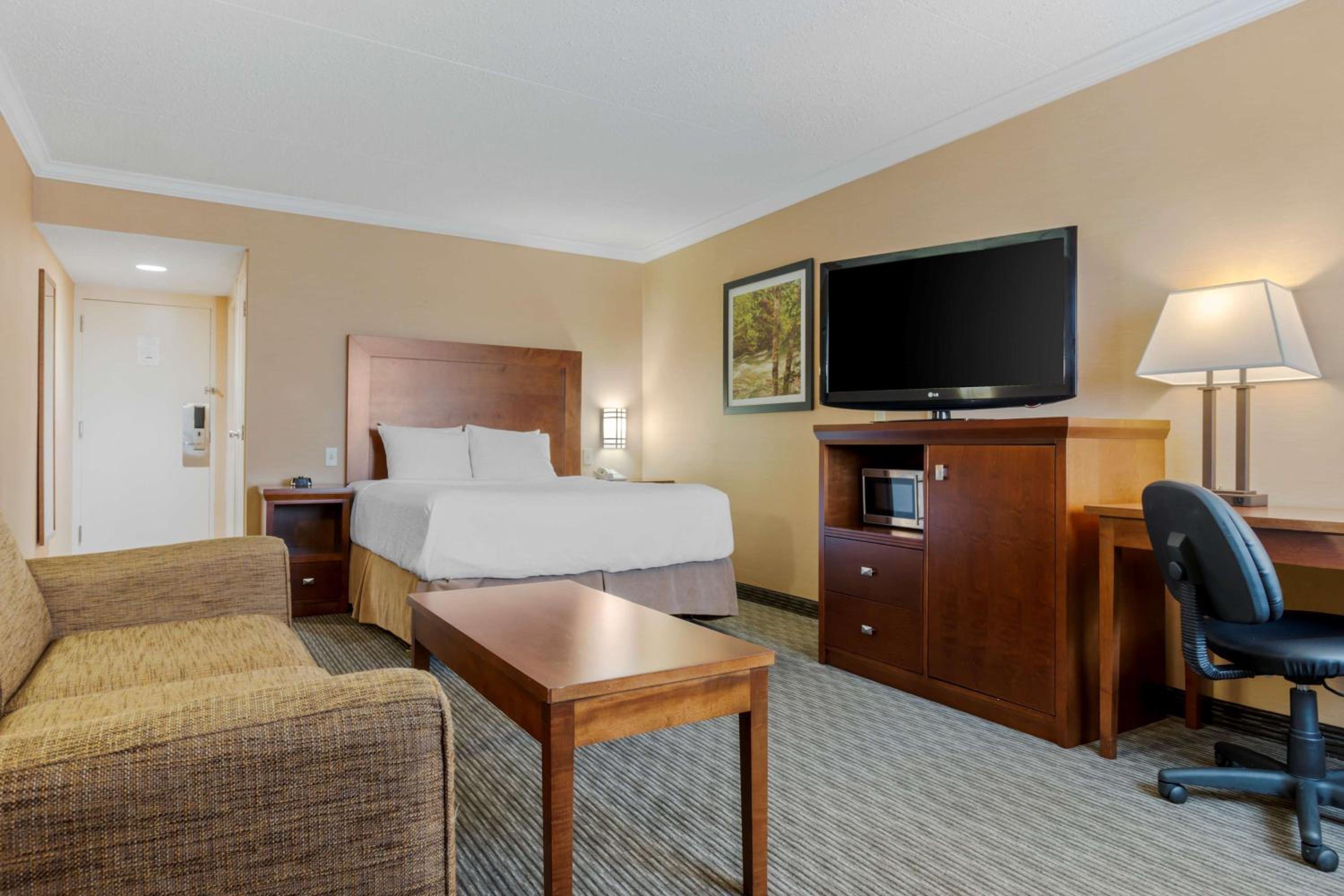 Queen Room – Queen Bed with Sofa Bed Second Floor