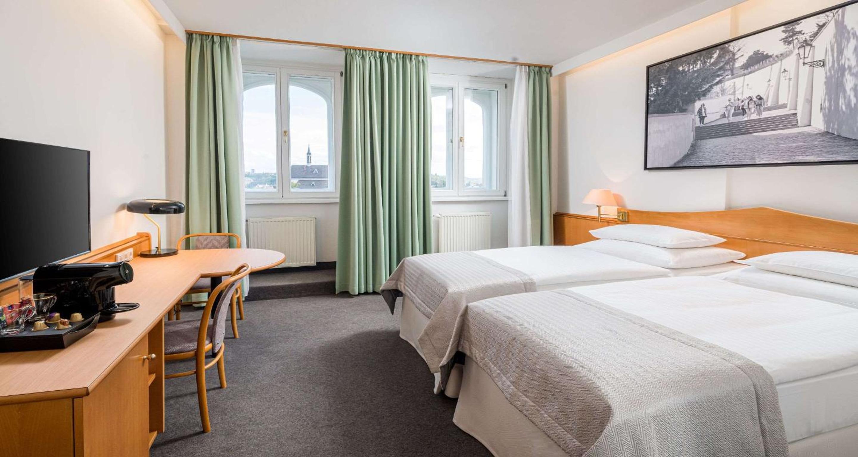 Classic Twin Room