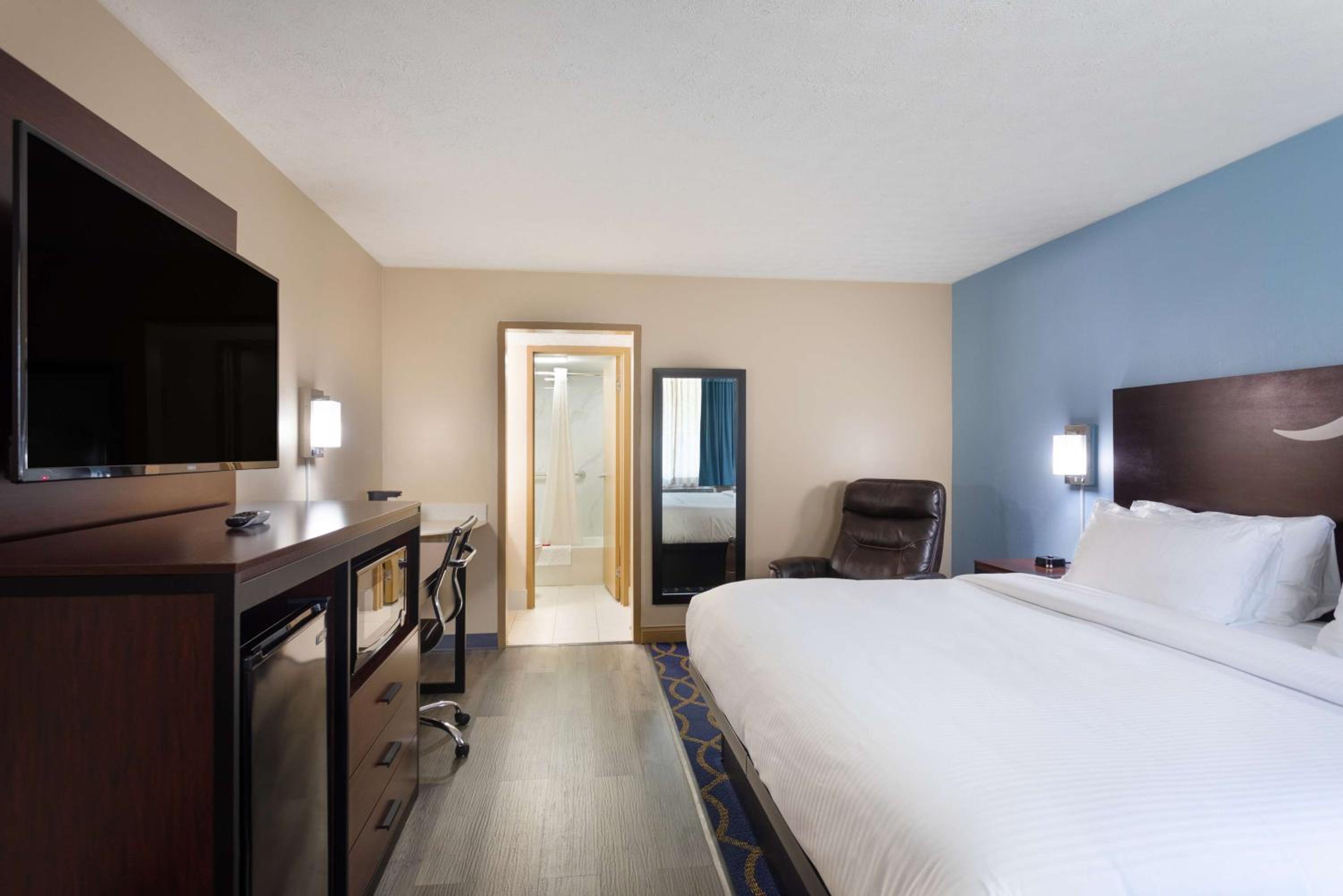 King Room with photo 3