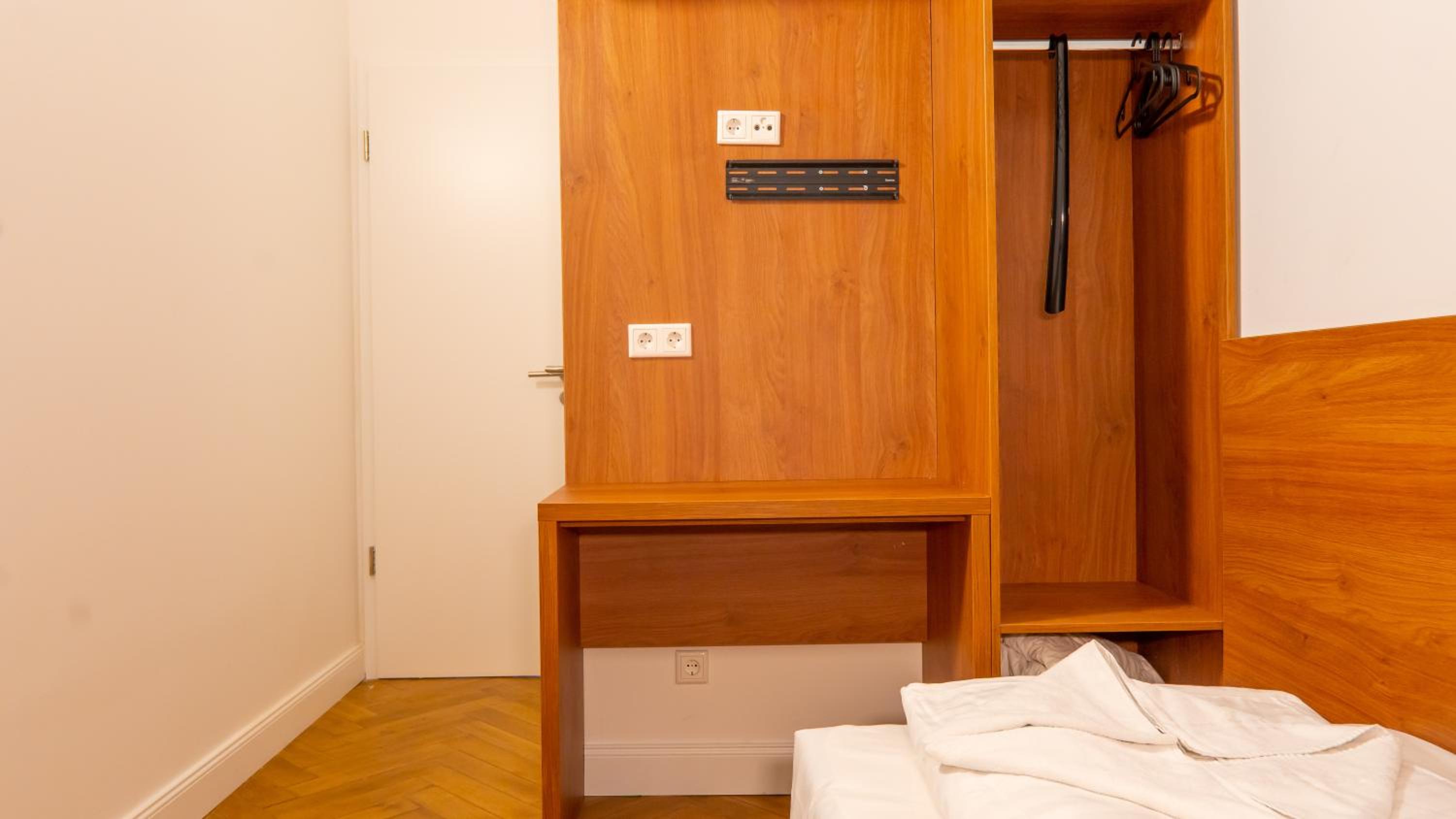 Single Room photo 2