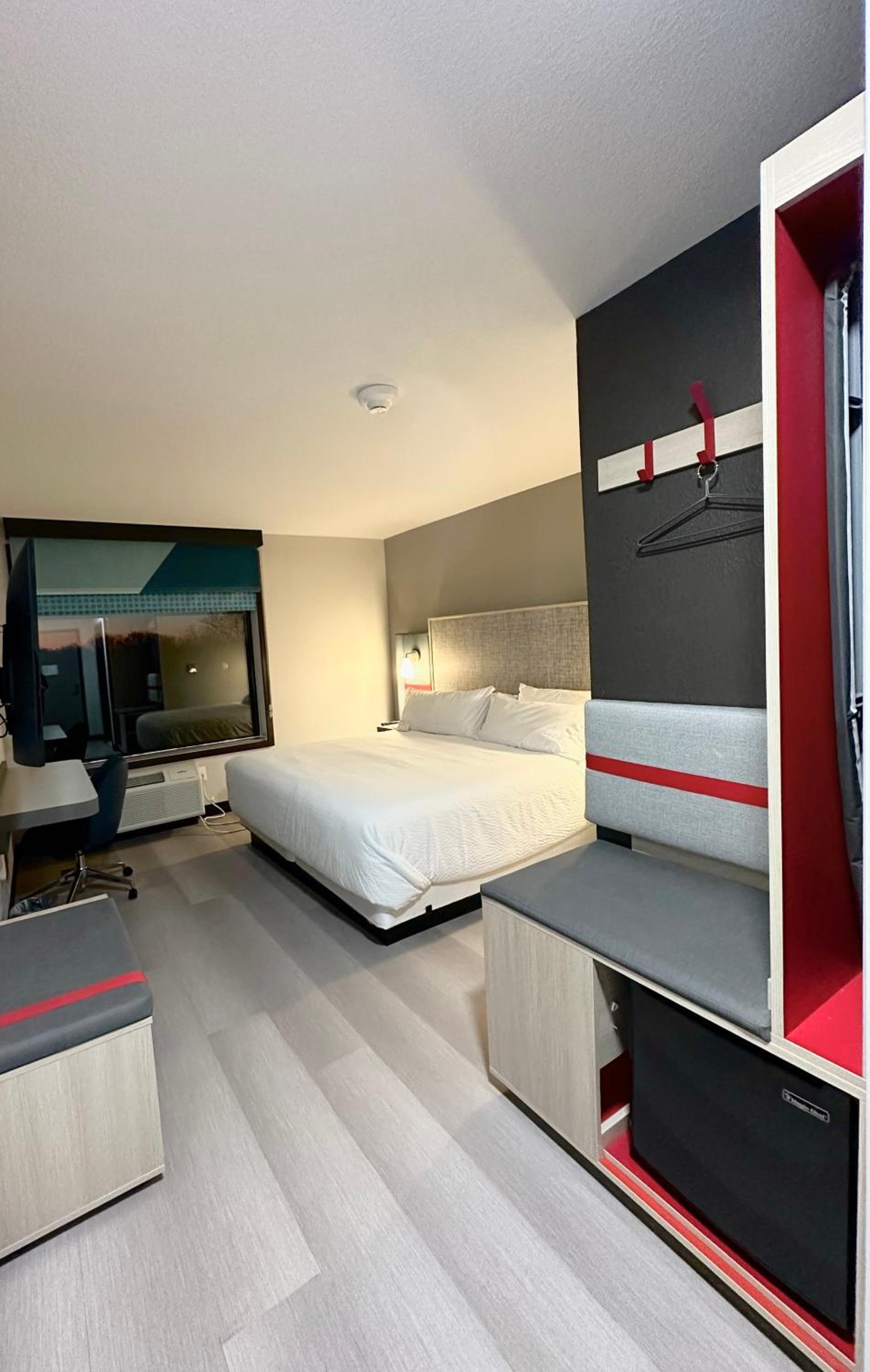 Standard King Room - Photo 2