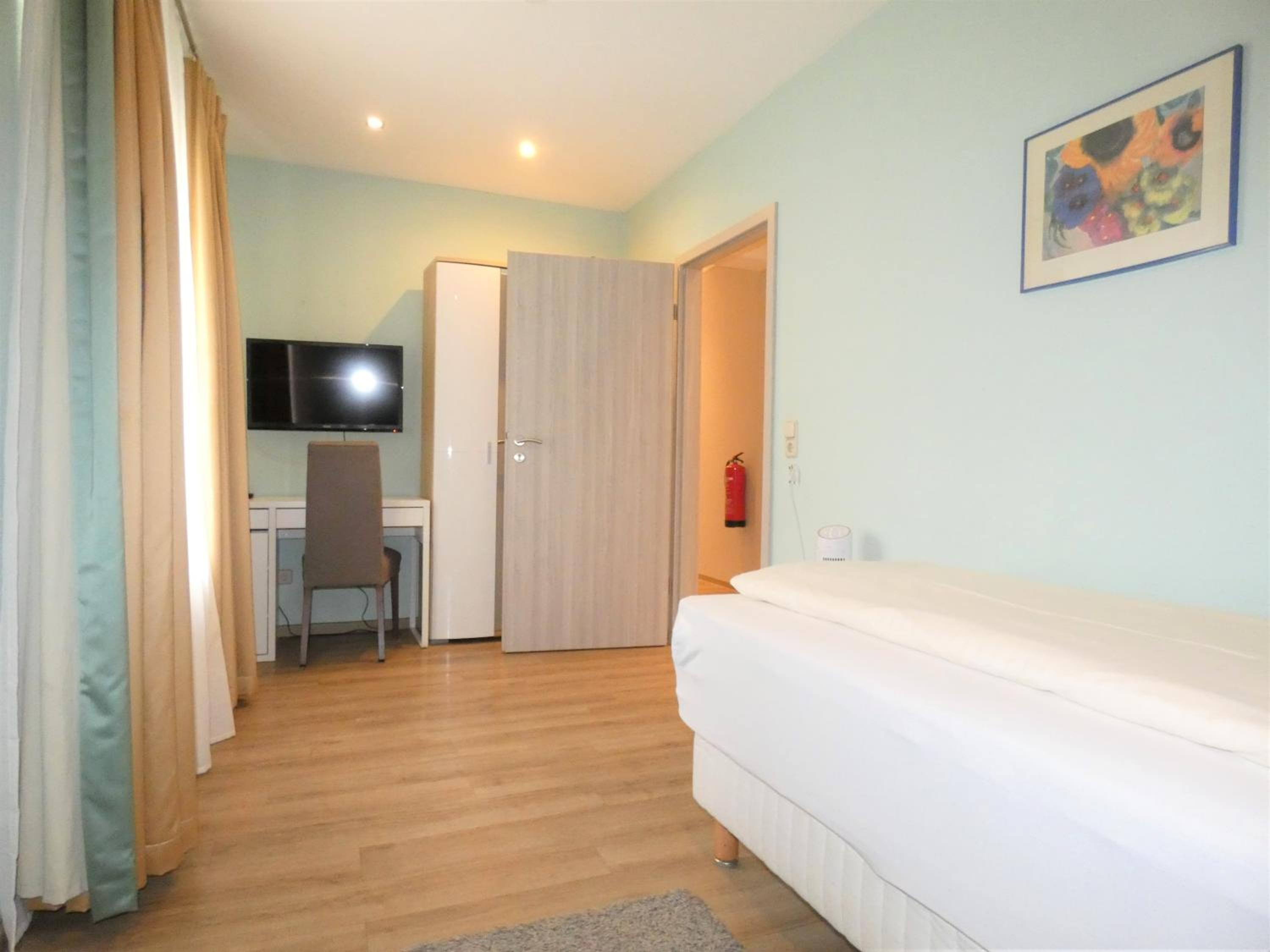 Single Room photo 1