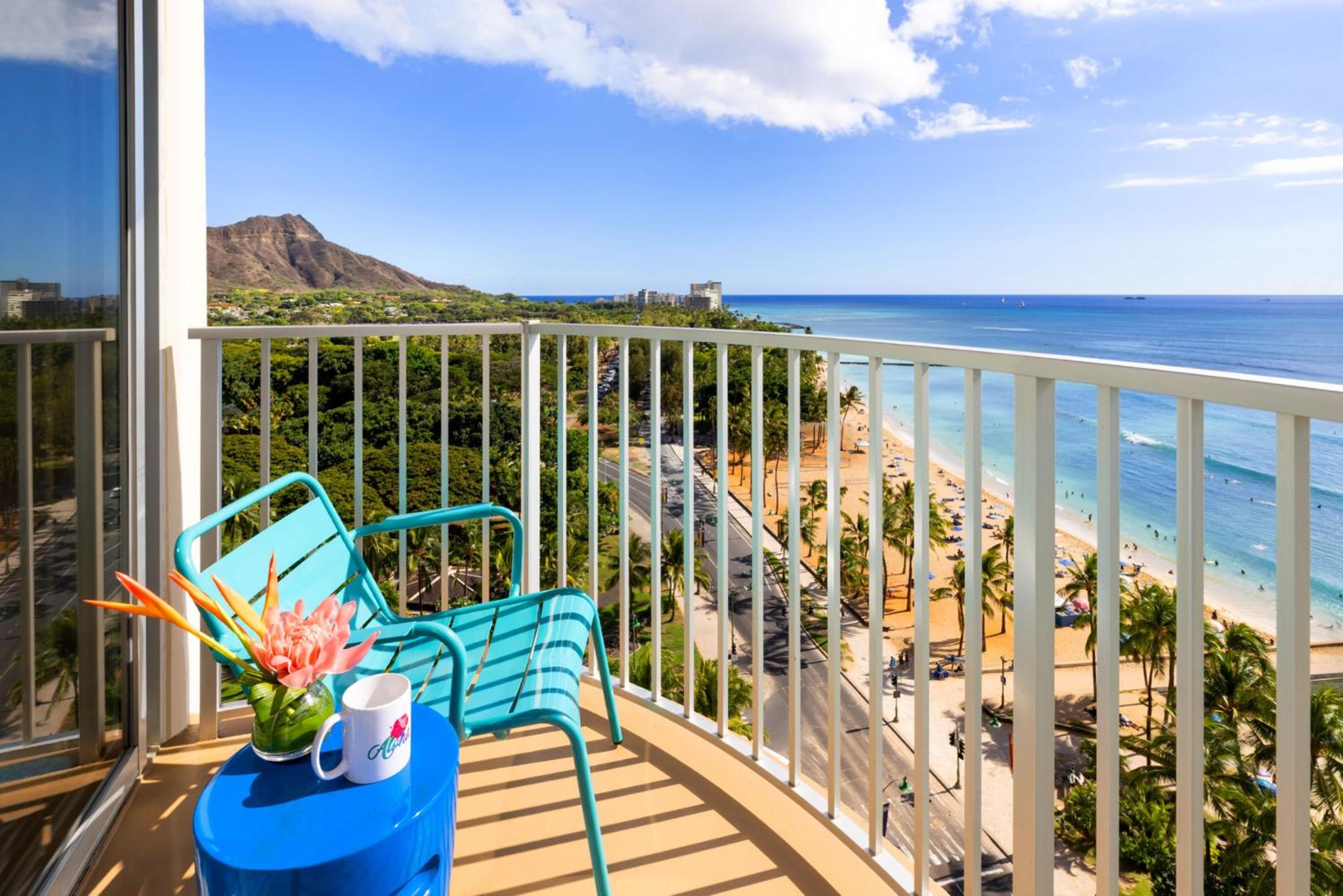 Premier Double Room with Oceanfront View - Photo 8
