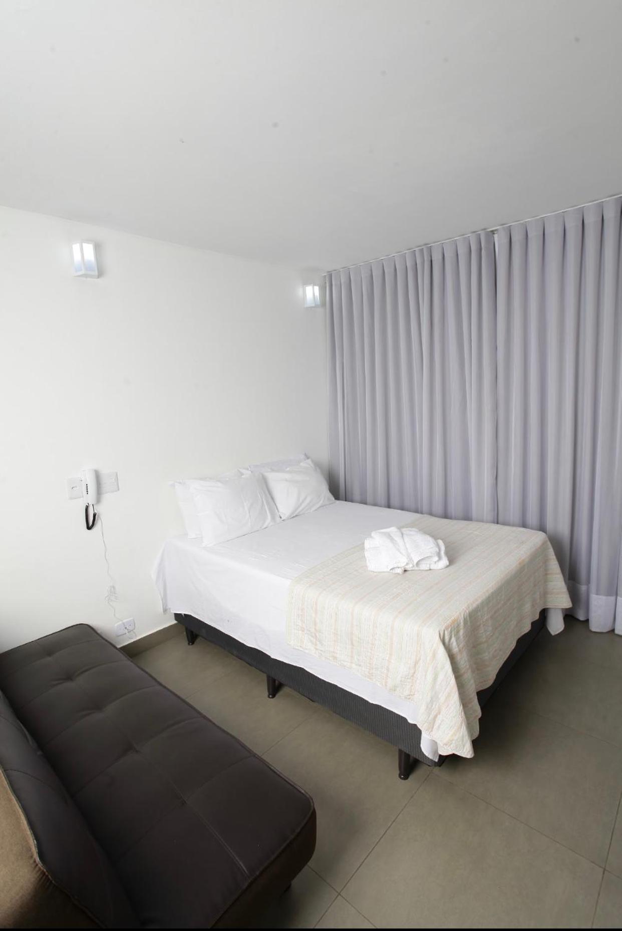 Studio Apartment - Photo 1