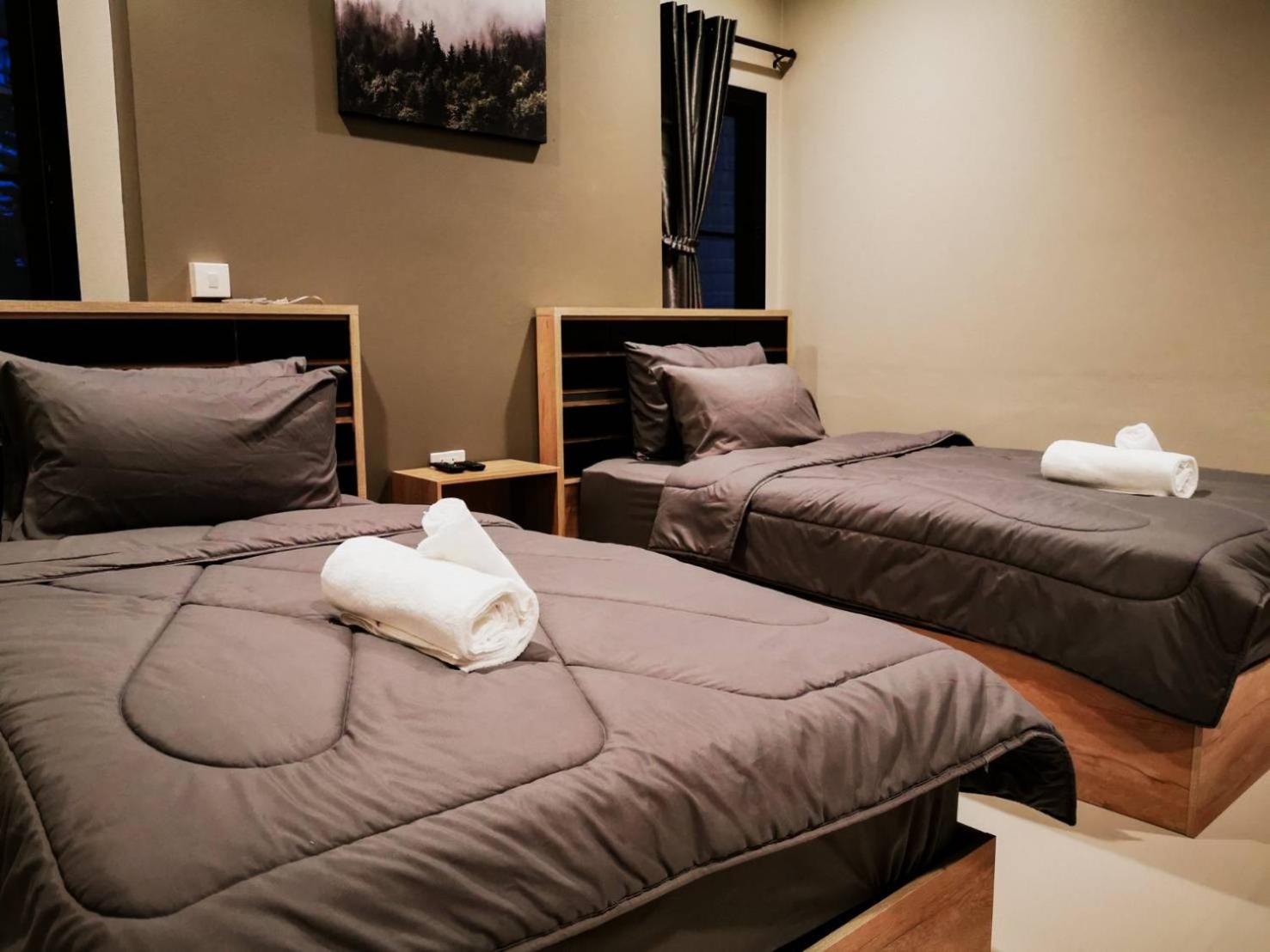 Two-Bedroom House - Photo 1