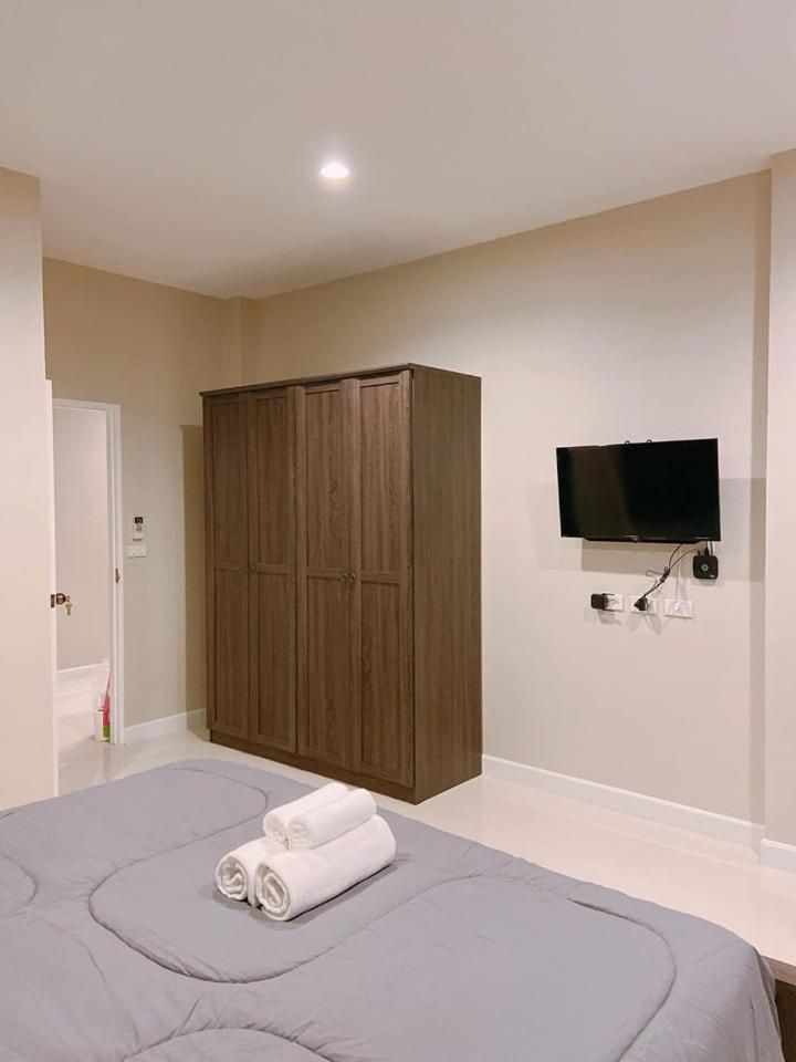 Two-Bedroom House - Photo 25