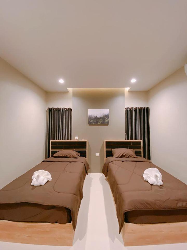 Two-Bedroom House - Photo 29